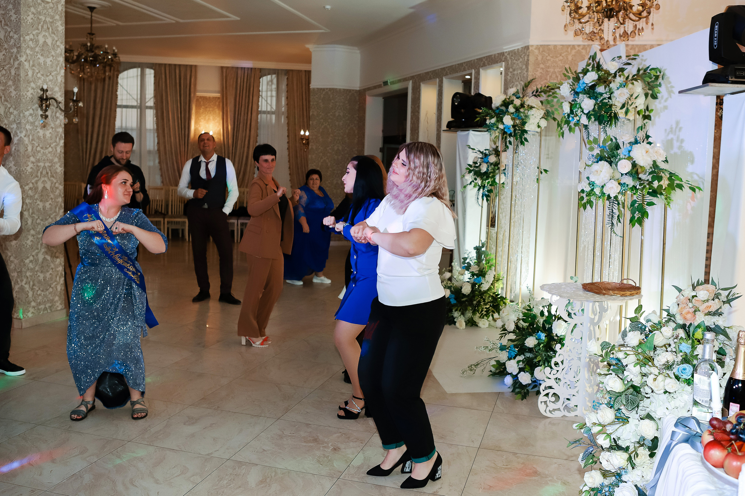 Нариман и Надежда. Свадебный фотограф Евгения Фролова г. Каменск-Шахтинский, Донецк, Ростов