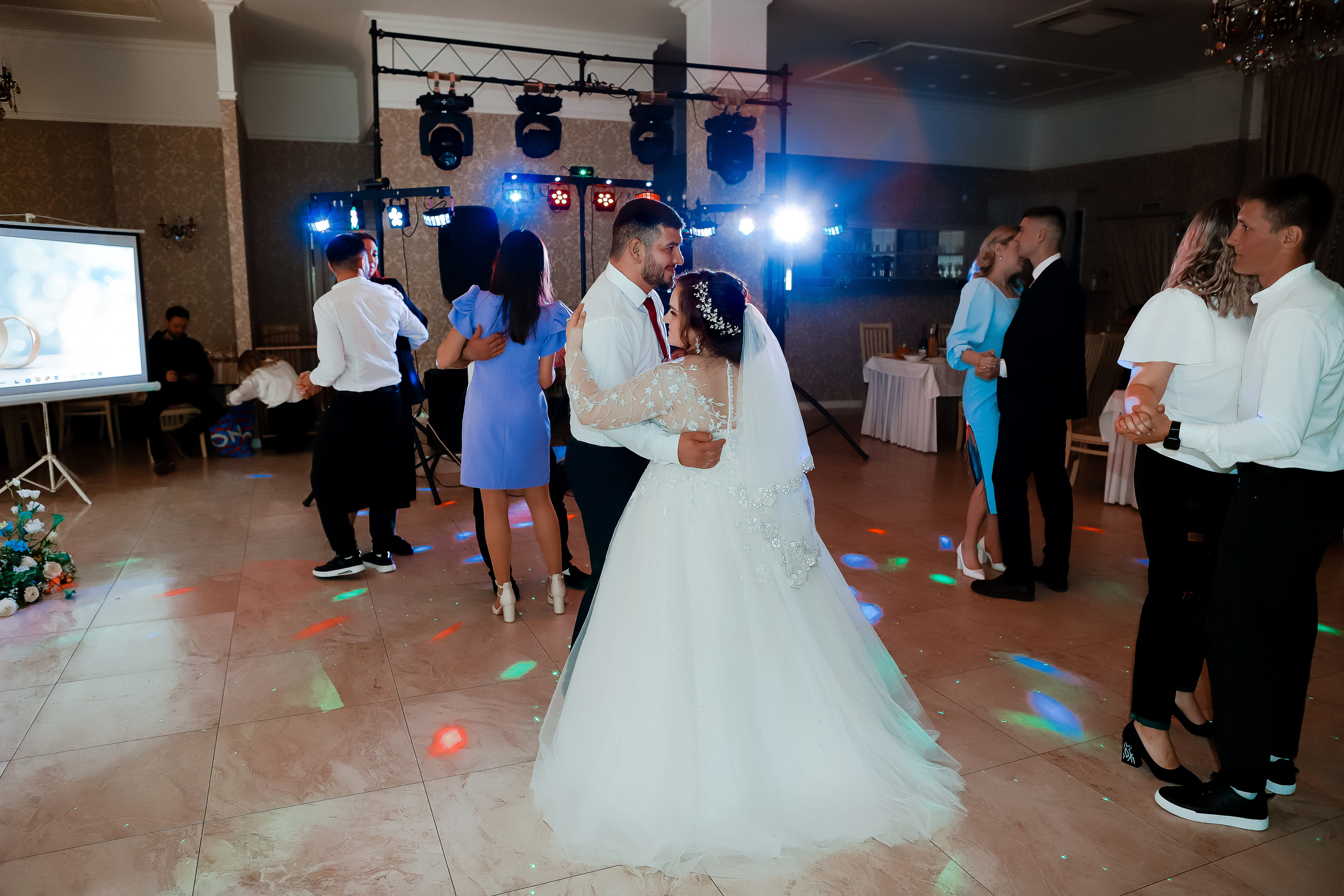 Нариман и Надежда. Свадебный фотограф Евгения Фролова г. Каменск-Шахтинский, Донецк, Ростов