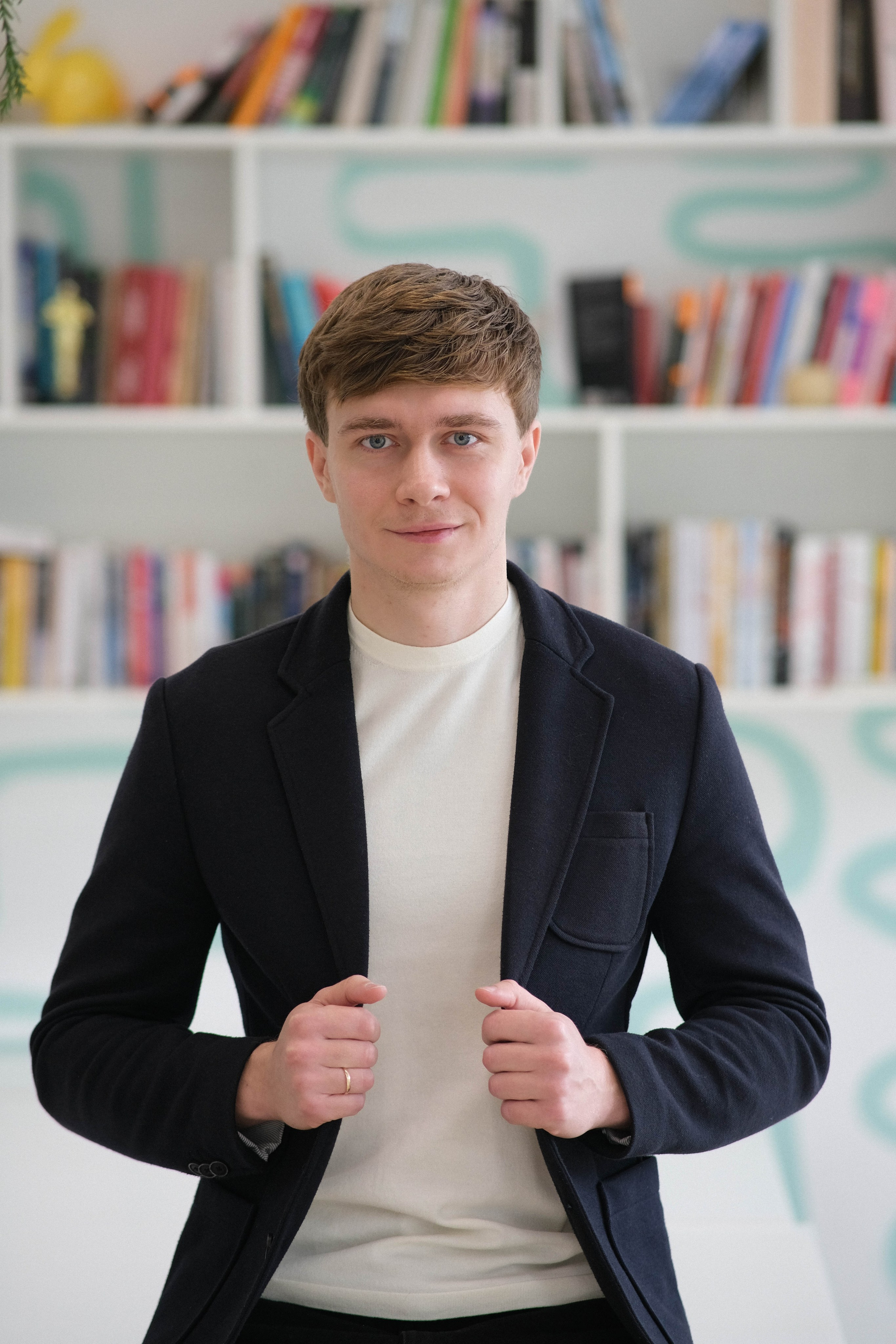 Съемка на визитки сотрудников агенства недвижимости + лайф фото. Главная