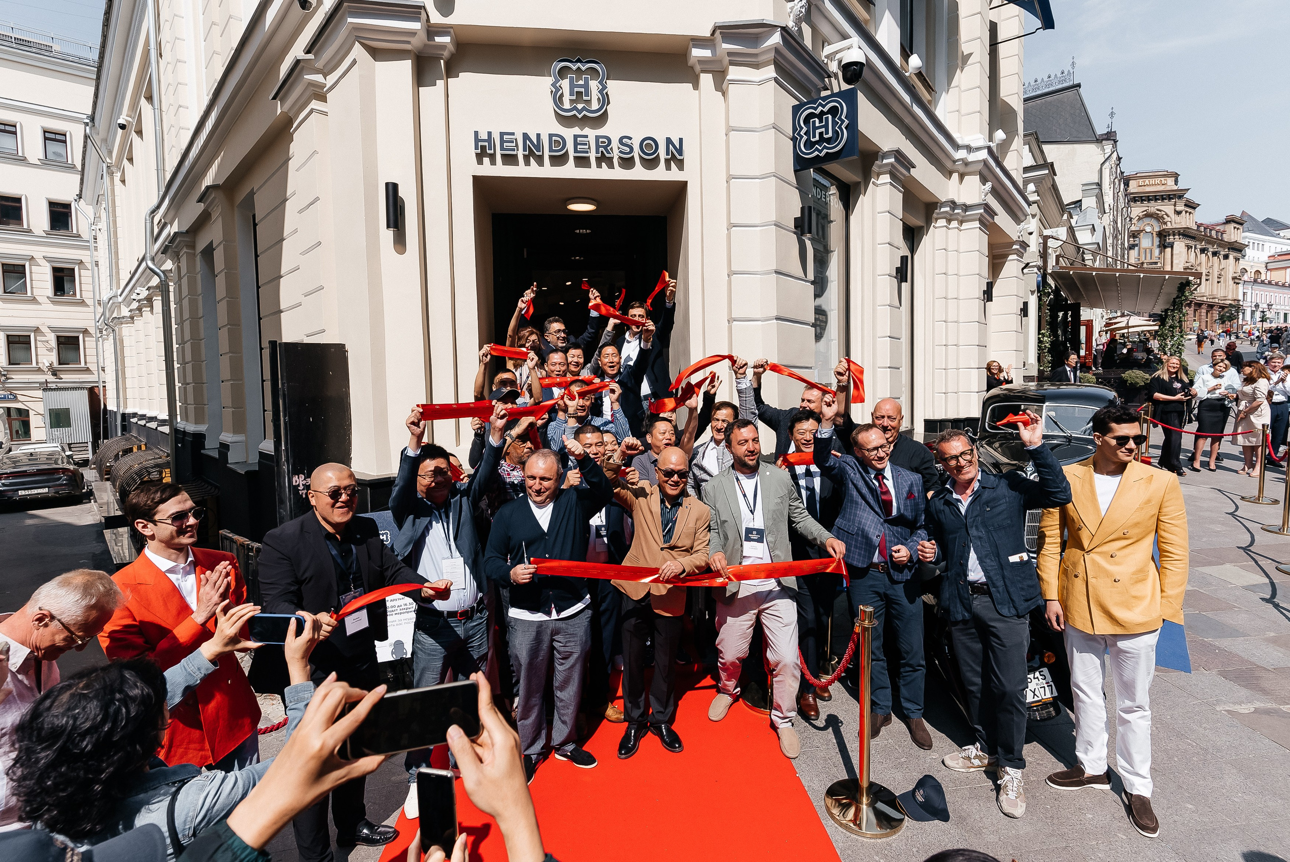 Henderson. Павел Краснов — Свадебный и репортажный фотограф в Москве