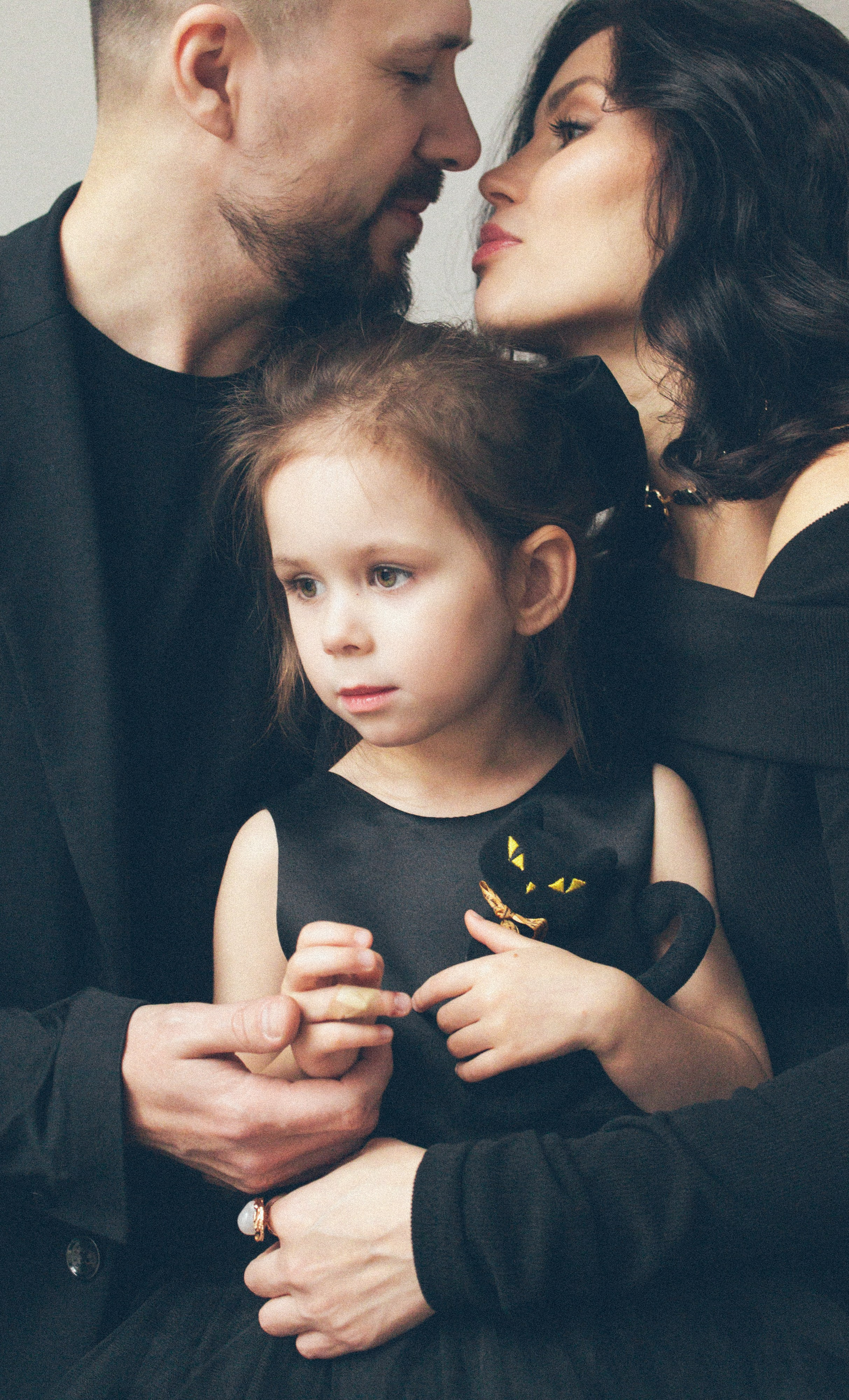 В черном. Детский семейный фотограф в Москве Светлана Микадзе