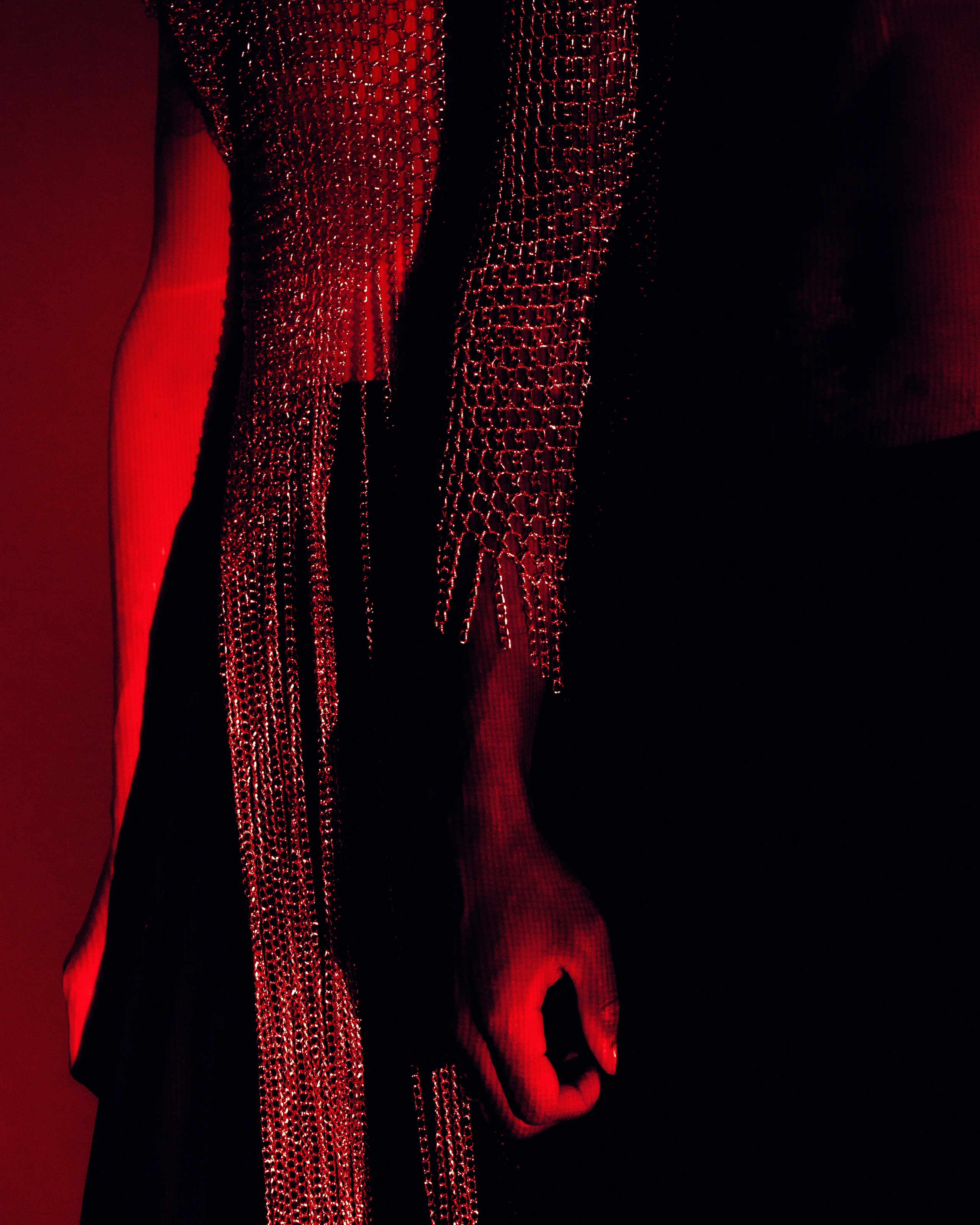 Съёмка для бренда одежды из цепей Nevoda. Фотограф Кристина Берг