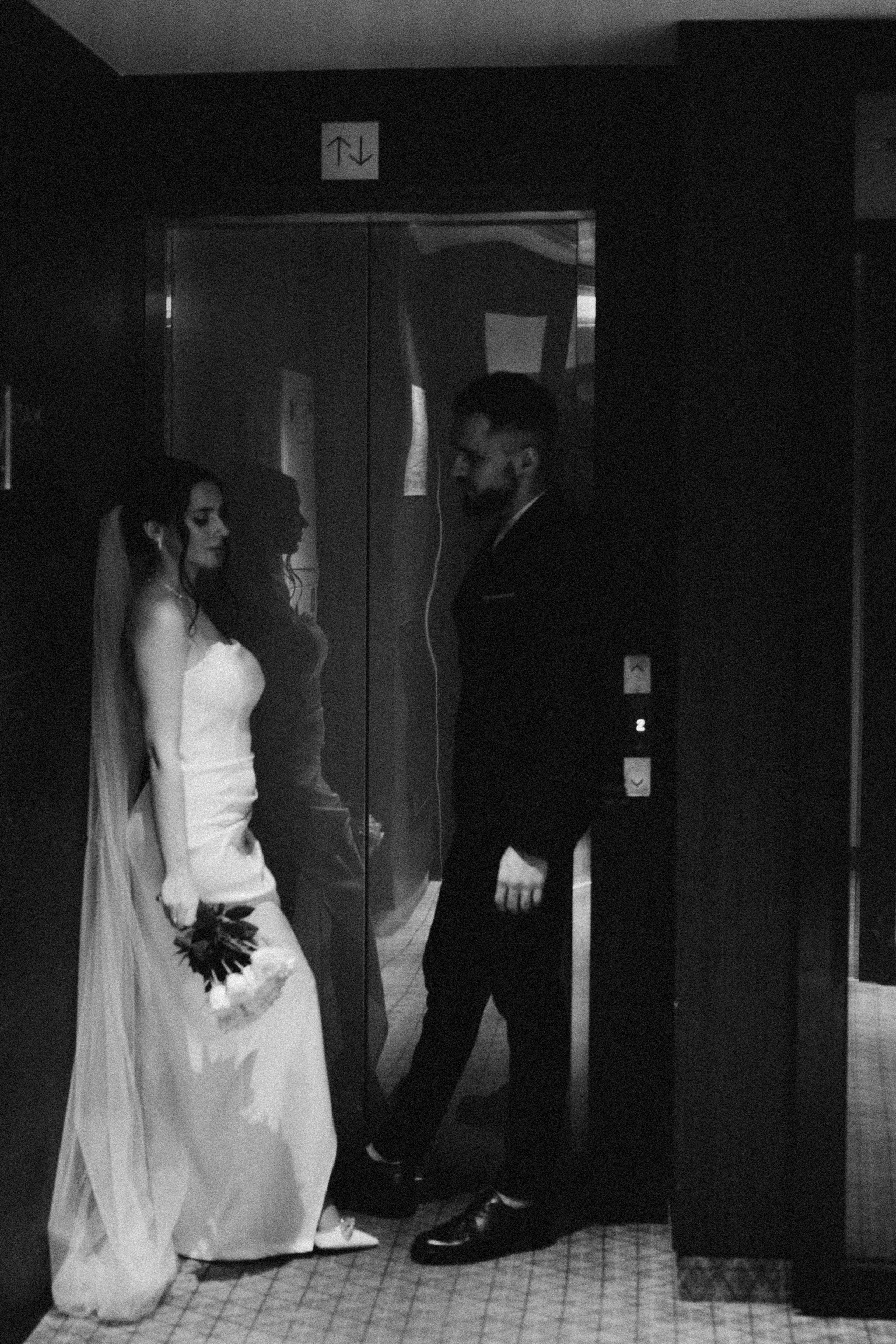 СВАДЕБНАЯ СЬЕМКА СБОРОВ ЖЕНИХА И НЕВЕСТЫ В ОТЕЛЕ И ТАКЖЕ ФОТОСЕССИИЯ В ОТЕЛЕЕ МЕГАПОЛИС БРЯНСК. Профессиональный фотограф, Санкт-Петербург — Виктория Богомолова