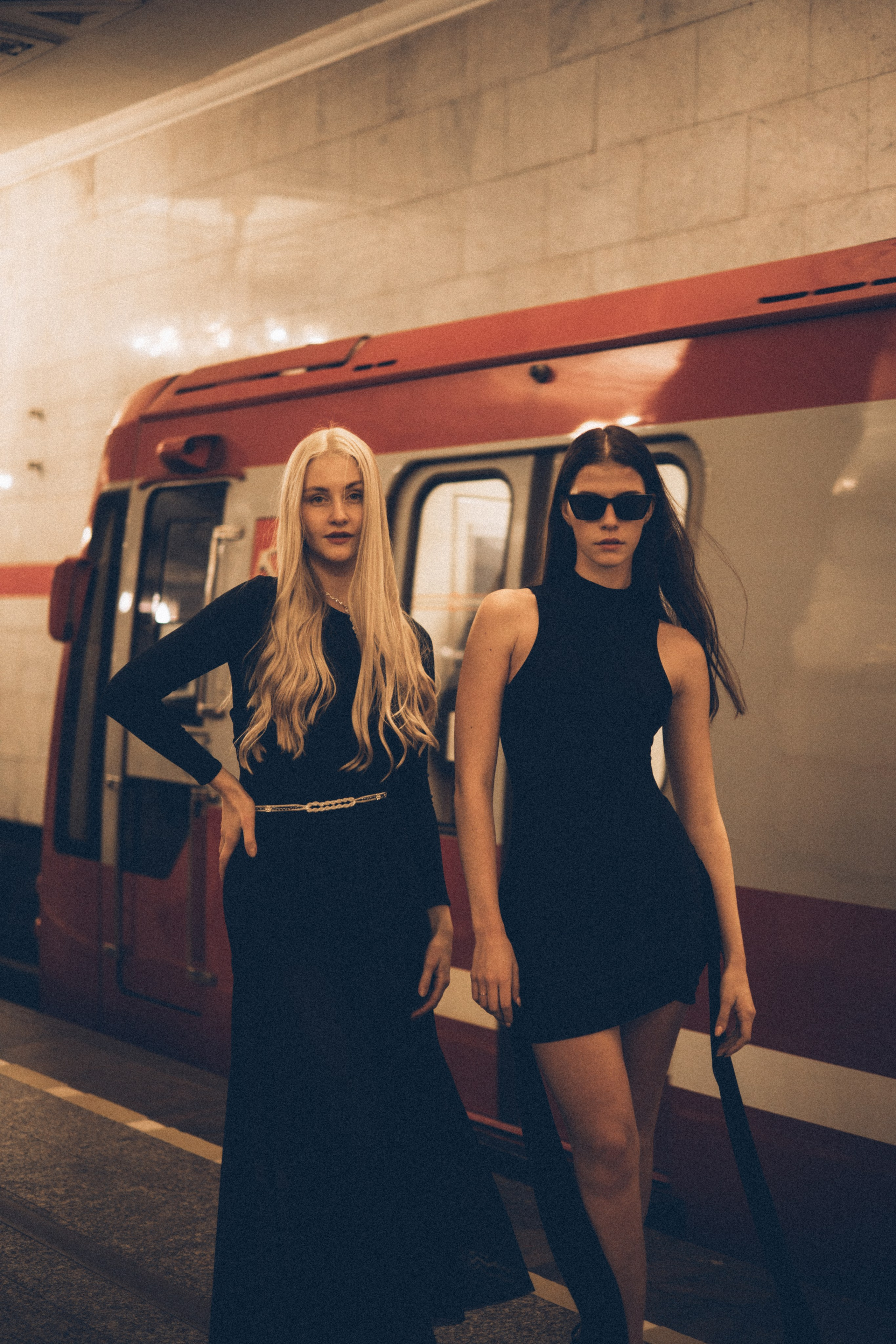 Лиза и Вика. Главная