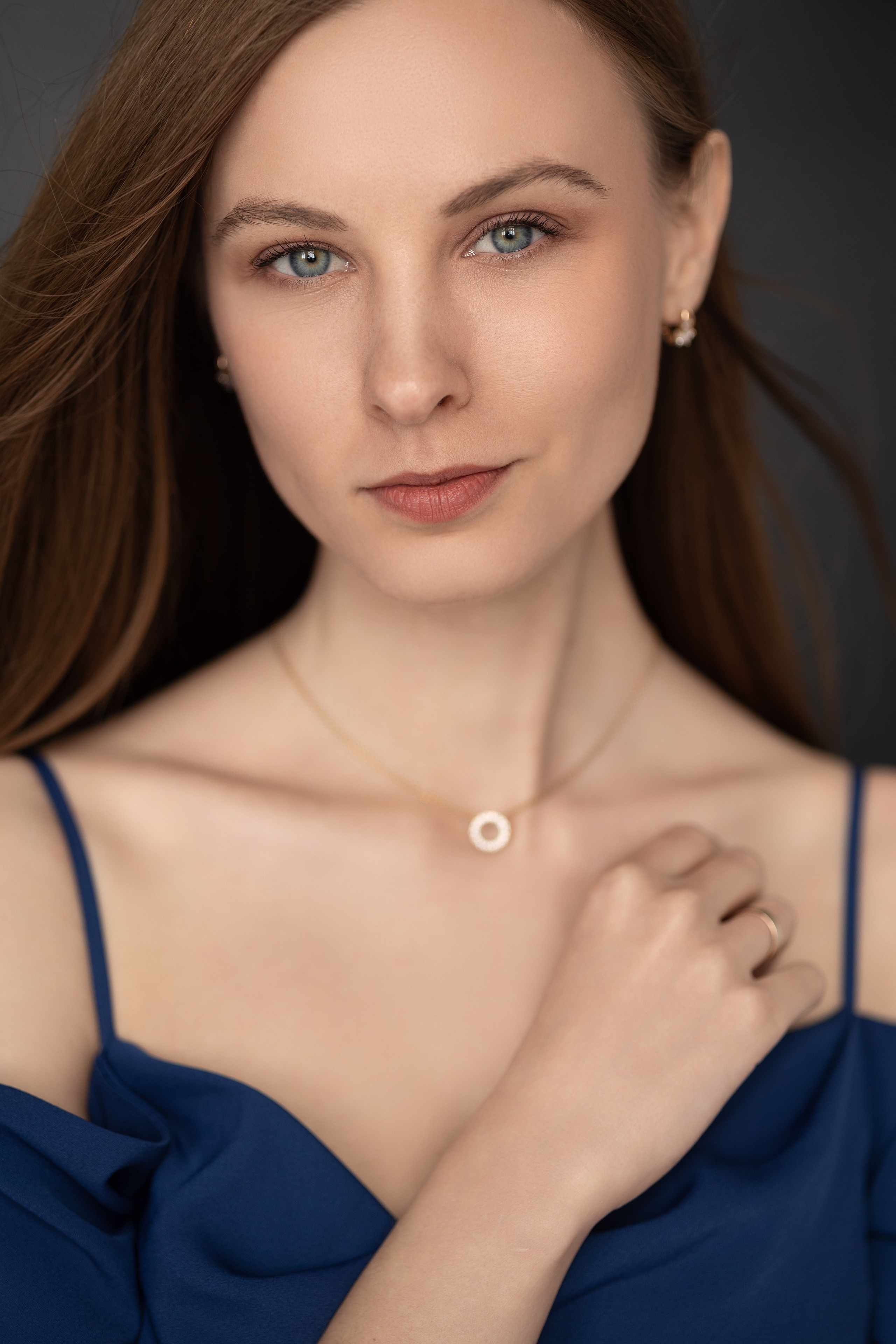 Женский портрет в студии. Фотограф Минск