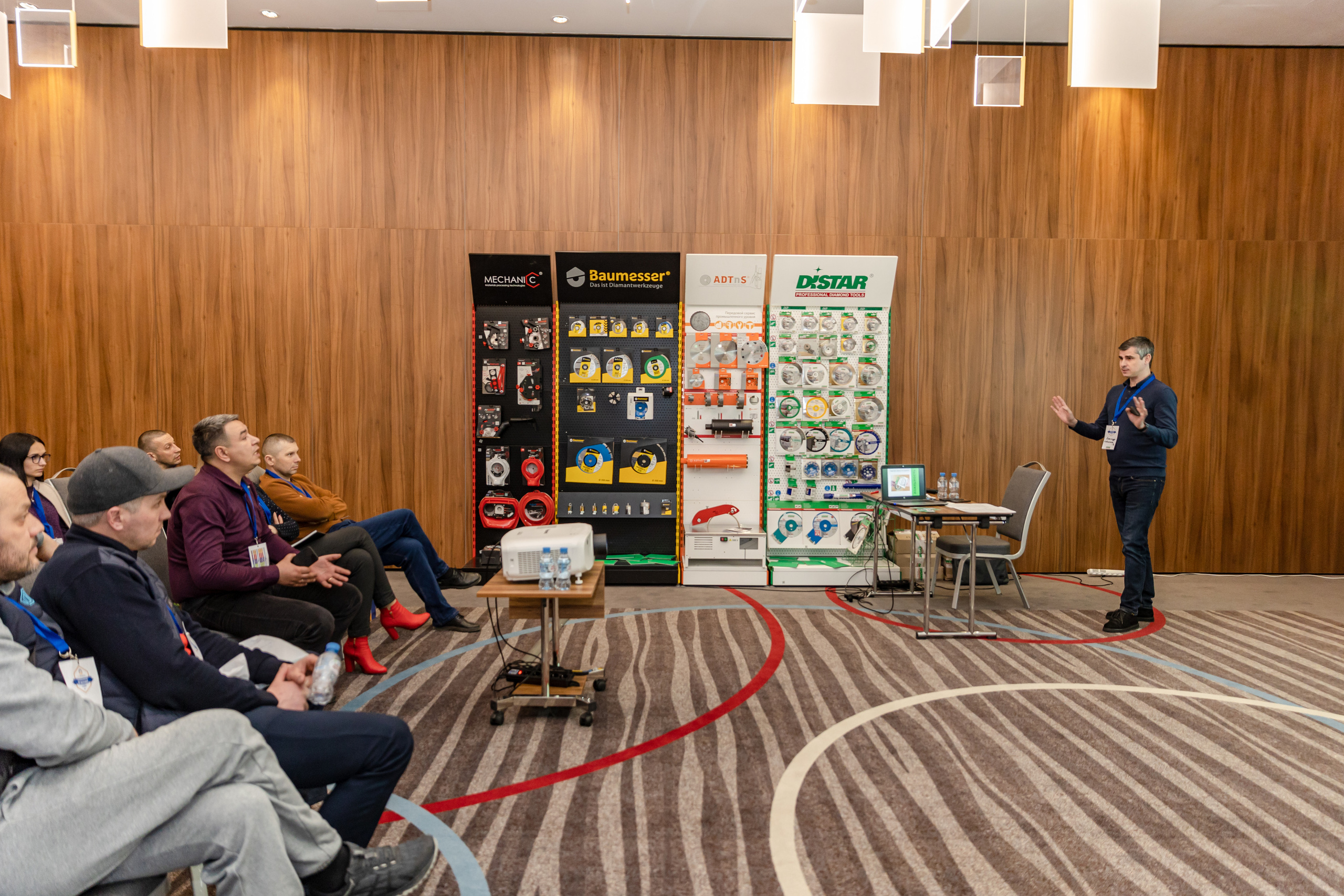 Репортажная фотосъёмка Краснодар , репортажный фотограф Краснодар, фотосъёмка выставки, фото репортаж, фотосъёмка конференция , фотограф Лагута Надежда, репортажный фотограф Краснодар. 