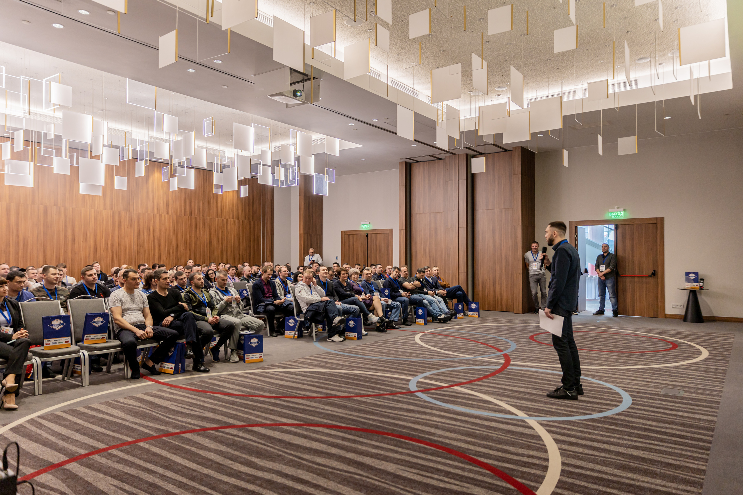 Репортажная фотосъёмка Краснодар , репортажный фотограф Краснодар, фотосъёмка выставки, фото репортаж, фотосъёмка конференция , фотограф Лагута Надежда, репортажный фотограф Краснодар. 