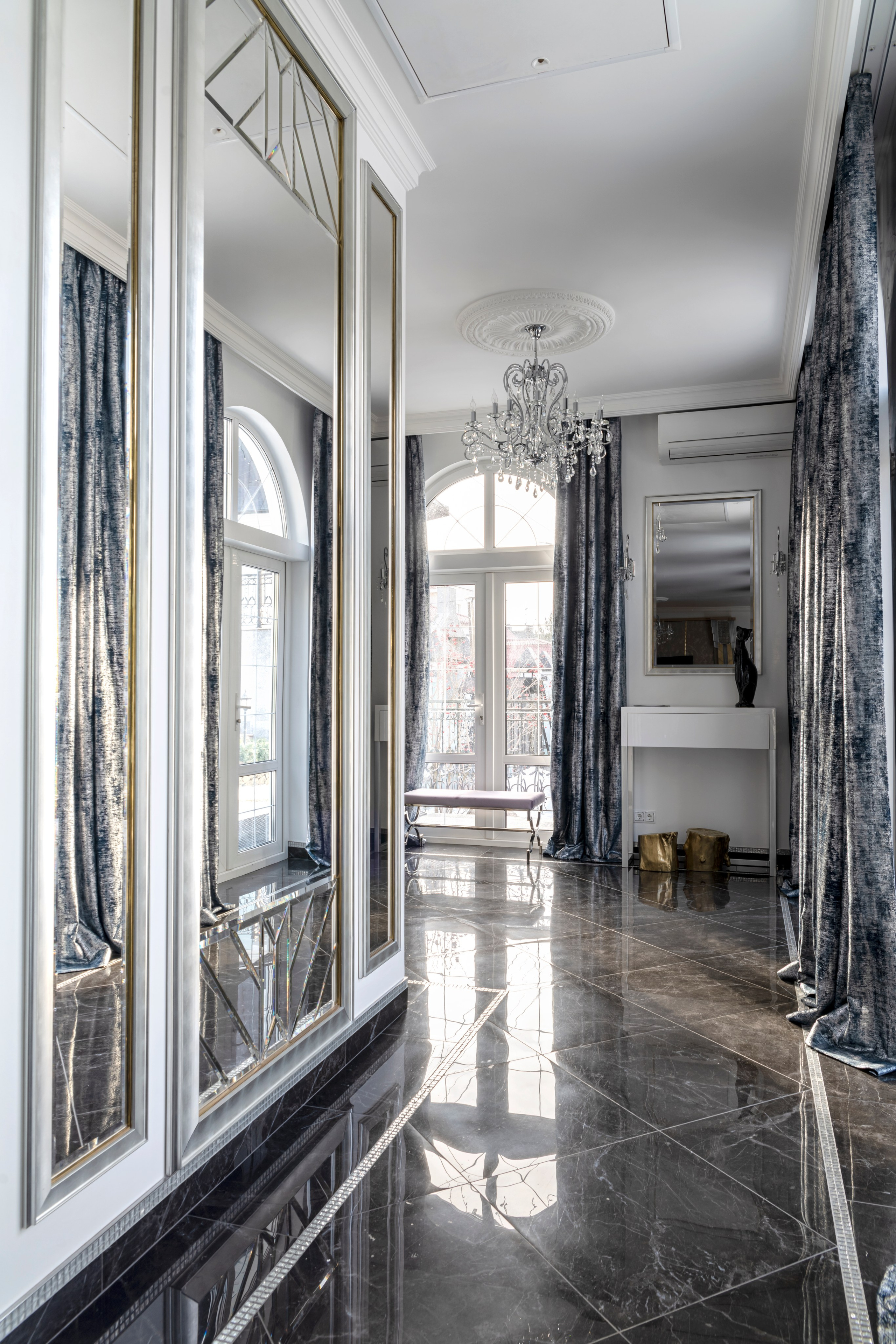 Salon. Интерьерный, портретный и семейный фотограф в Москве Мария Иринархова