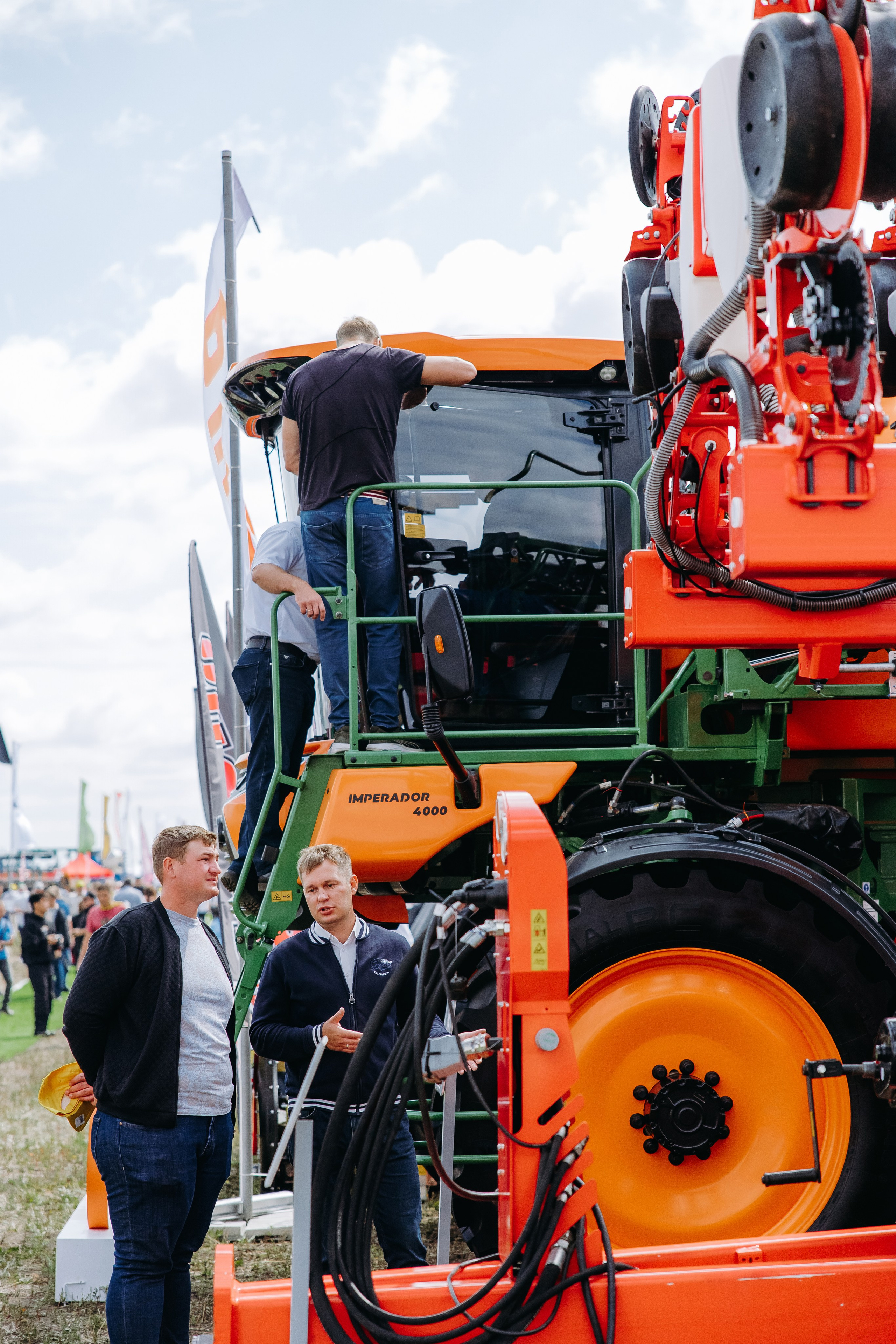 Мировая Техника — День поля. Фотограф в Саратове Александр Кухаренко. И не только в Саратове :)