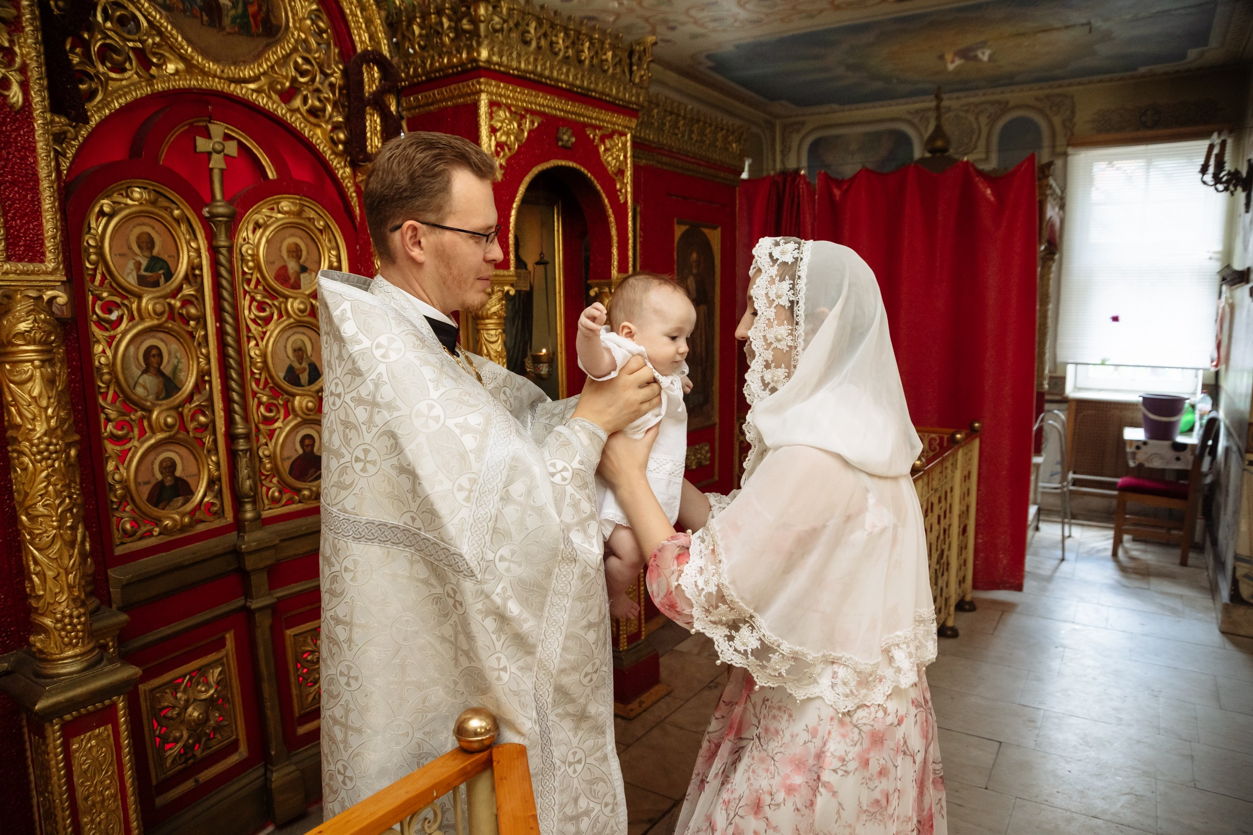 Фотосъёмка таинства крещения. Фотограф на крестины. GagarinProArt