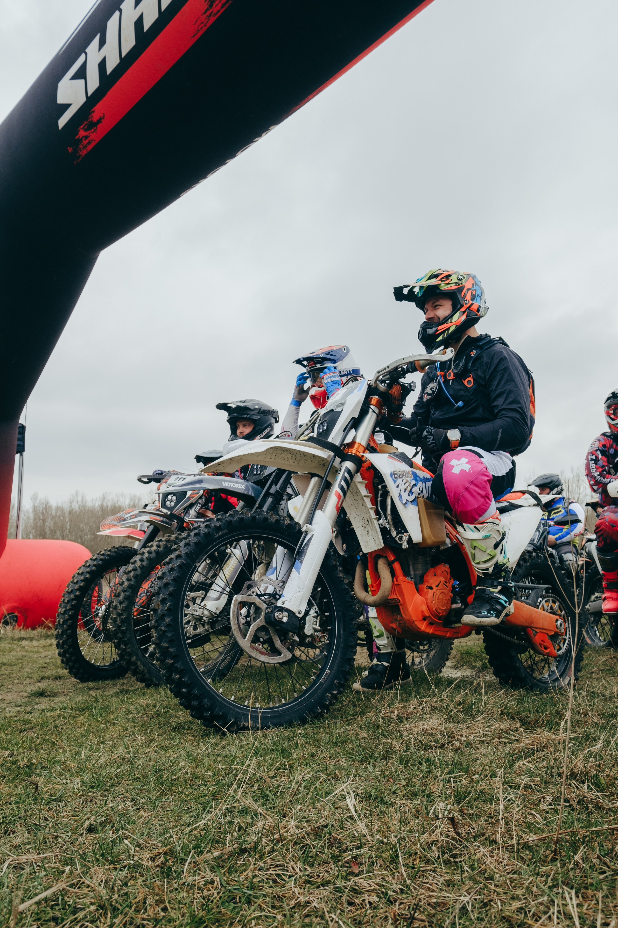 Съемка для Sharmax Moto в Горячем Ключе. Свадебный фотограф Денис Ожигин в Краснодаре и крае. Эмоциональная и стильная съемка вашего дня