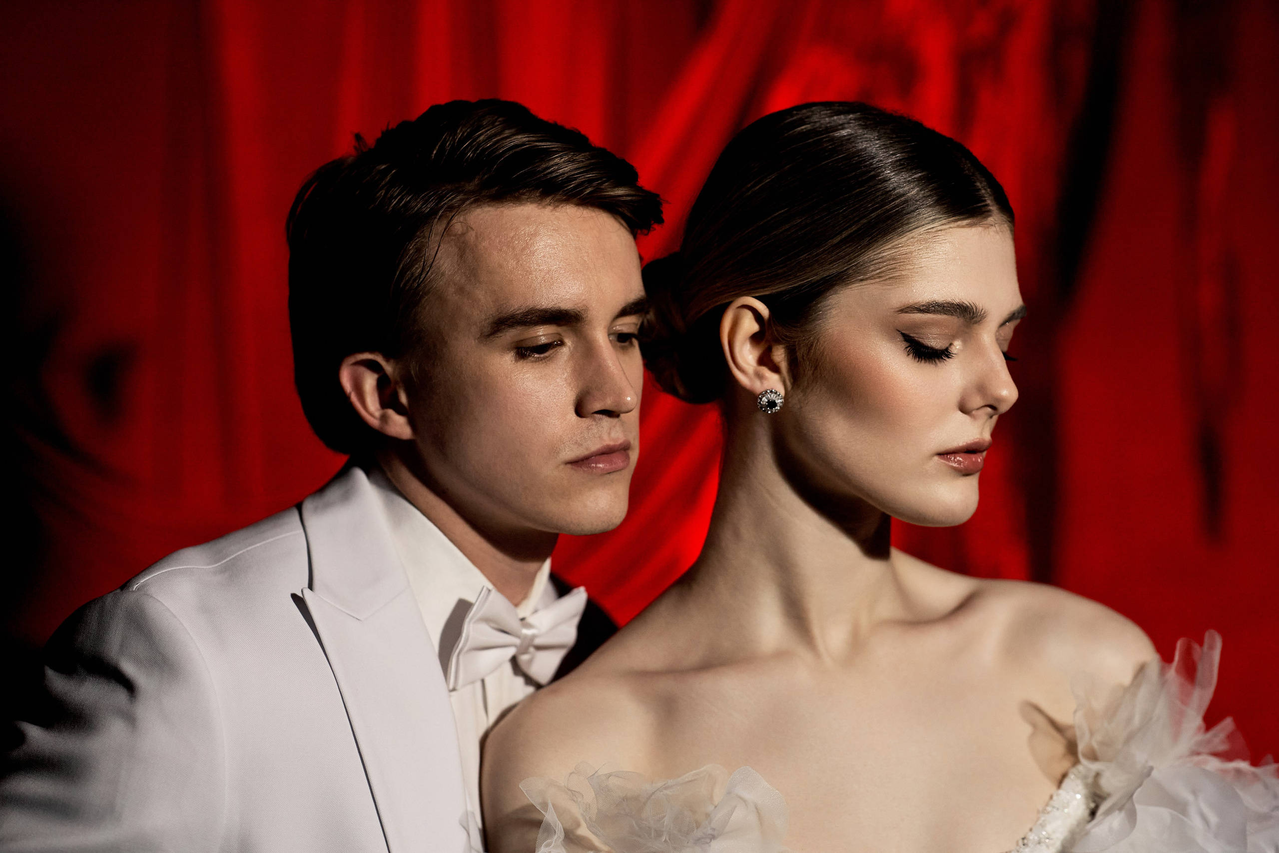 Red. Свадебный фотограф в Красноярске Владимир Ятмасов