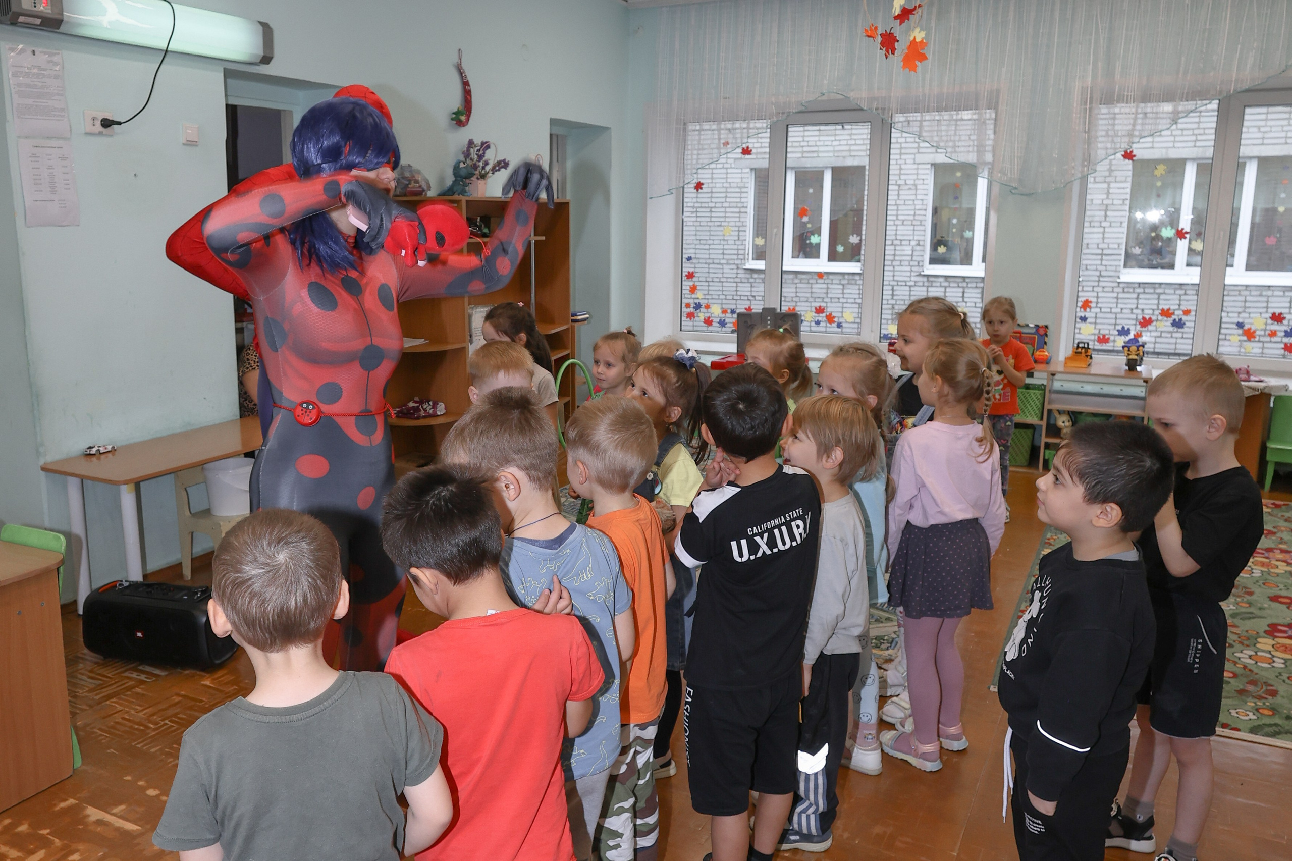 Детский день рождения с Человеком-пауком и Леди Баг