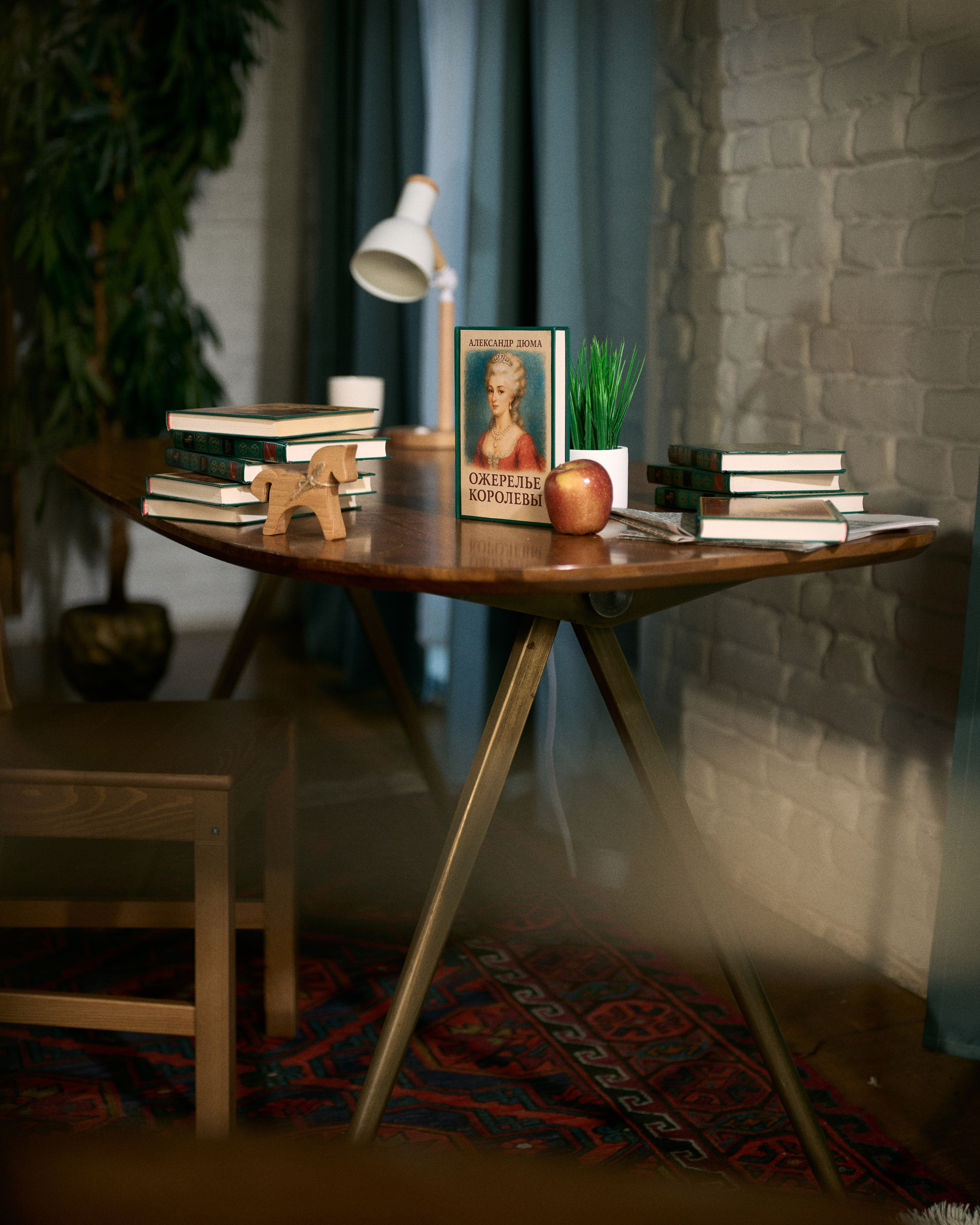 NICE LOFT. ANNA — PHOTOGRAPHER