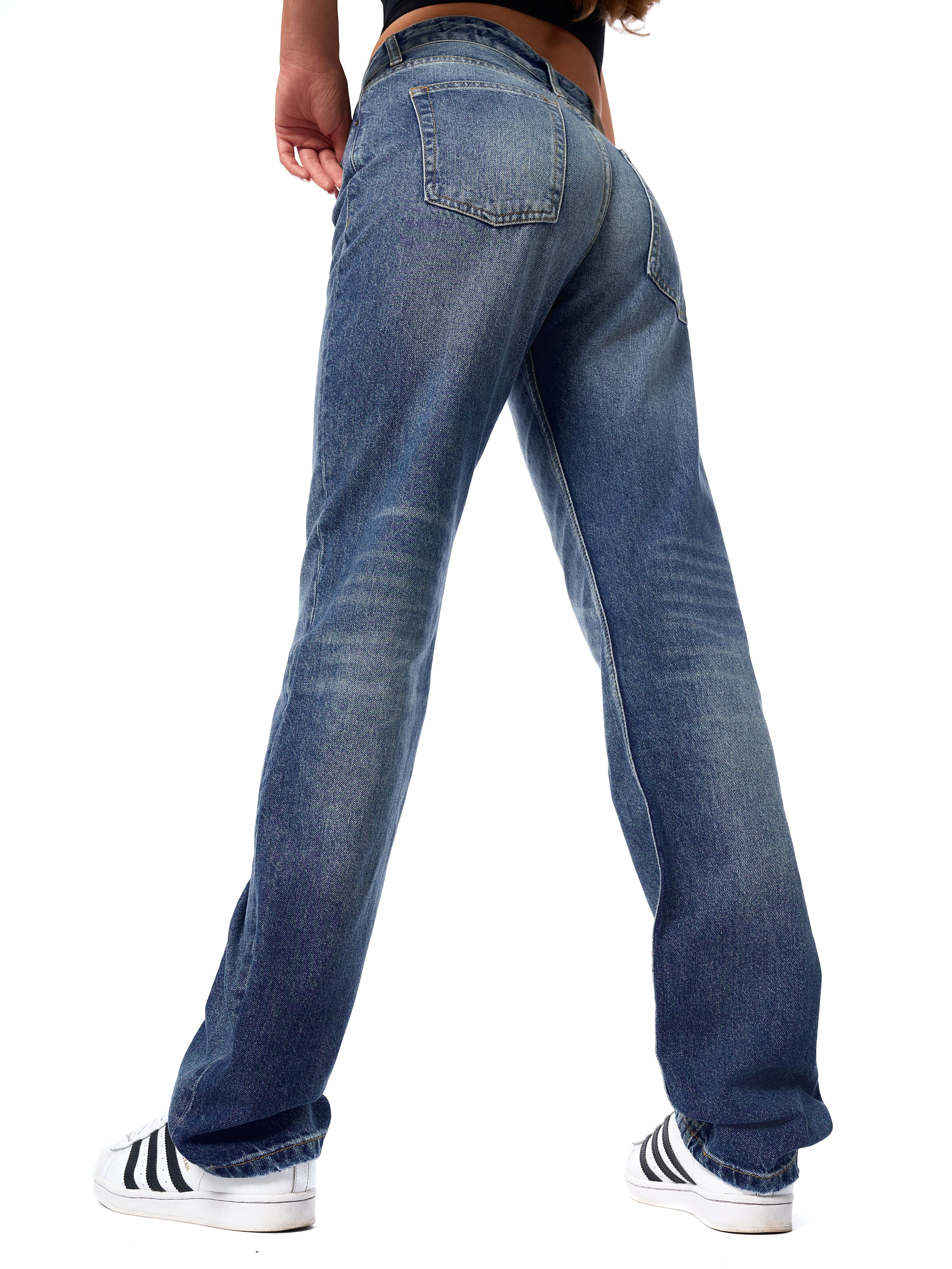 Джинсы женские. Каталожный предметный фотограф