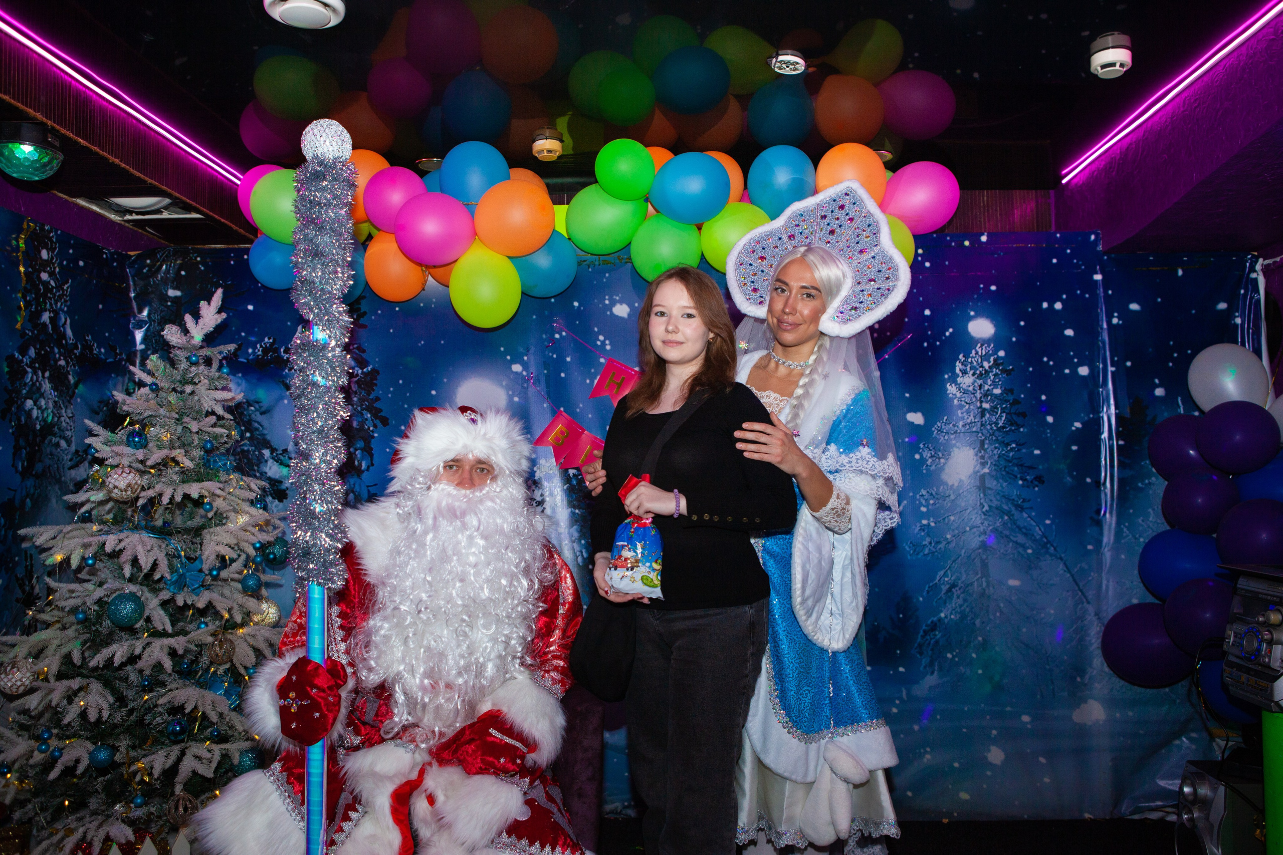 Корпоратив в Волшебном микрофоне 28.12.24. Медиа-продюсер и фотограф Сорокина Кристина г. Благовещенск