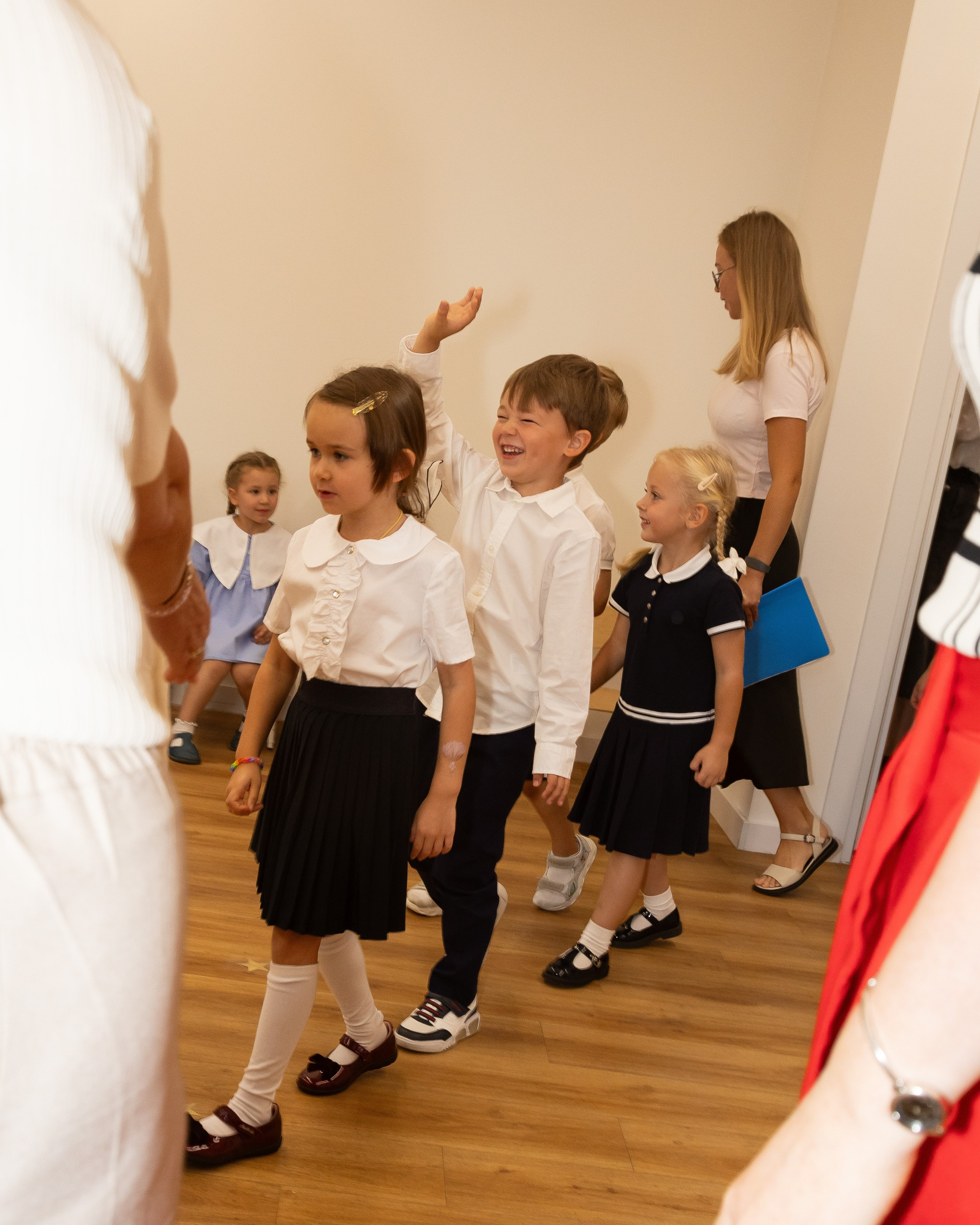 2 -го Сентября RYBAKOV PLYSCHOOL. Портретный Студийный и уличный фотограф Москва. Индивидуальные, Семейные, Беременность, Будуар, Каталог, контент съемки для блога и бизнеса