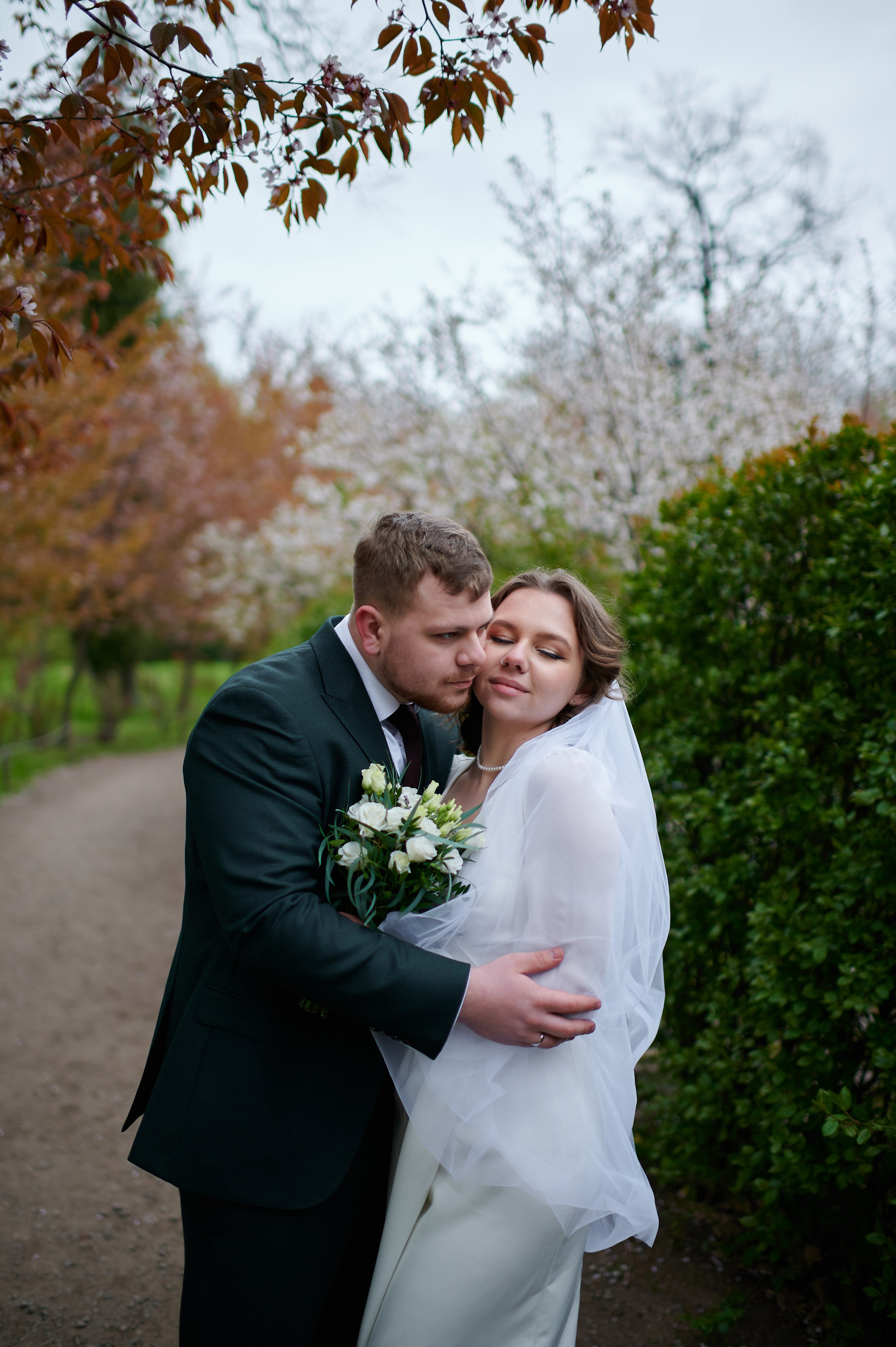 Ксения и Егор (фотосессия в ЗАГСе Петроградского района, Ботаническом саду с сакурой). Портретный, семейный и свадебный фотограф в Санкт-Петербурге и в Пушкине Ширяев Денис