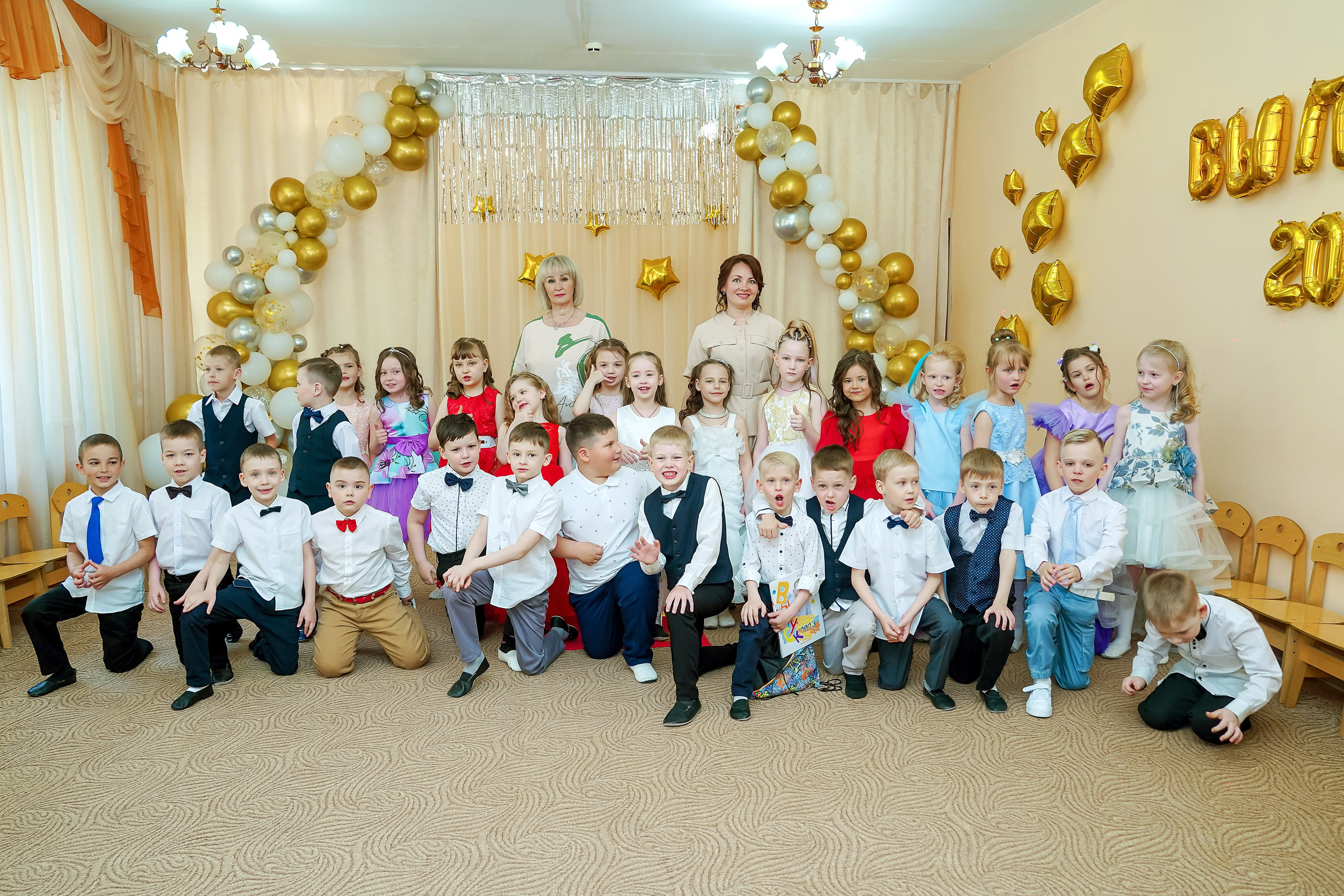 Фотосъемка видеосъёмка фотограф видеооператор новогодних утренников  в. Фотограф, видеооператор Нина Коршунова