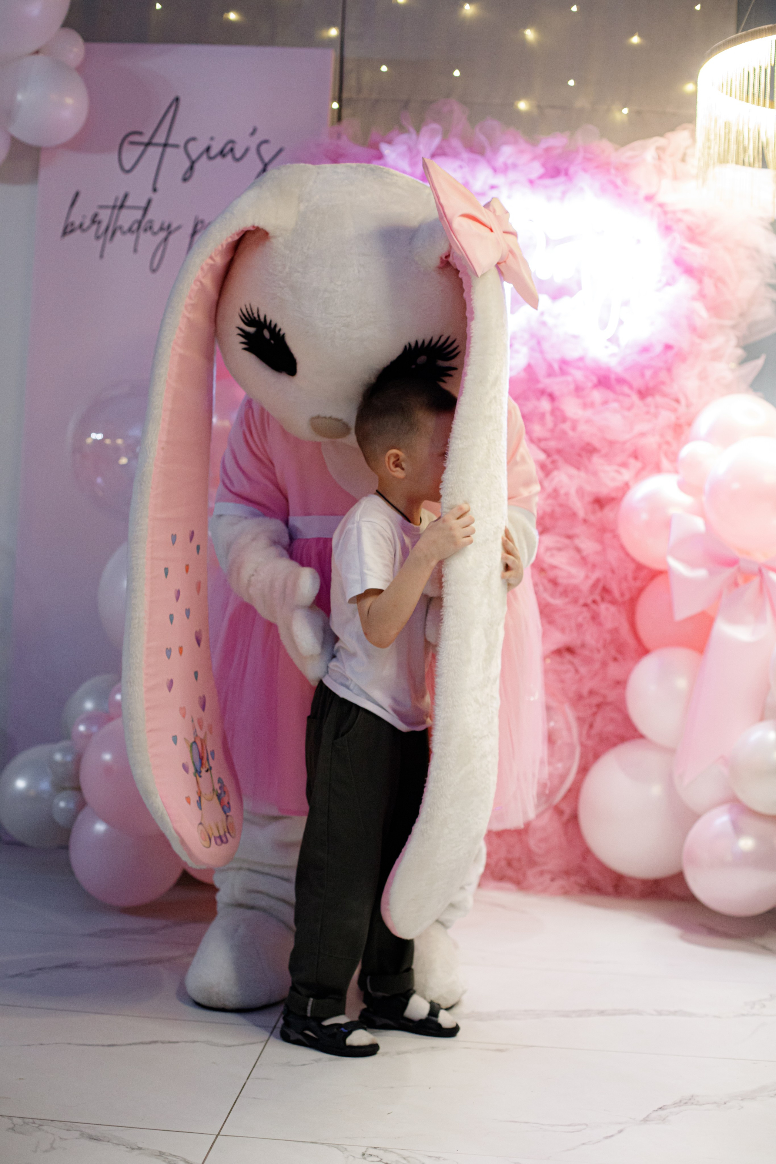 ASIA'S BIRTHDAY PARTY. Photokarish