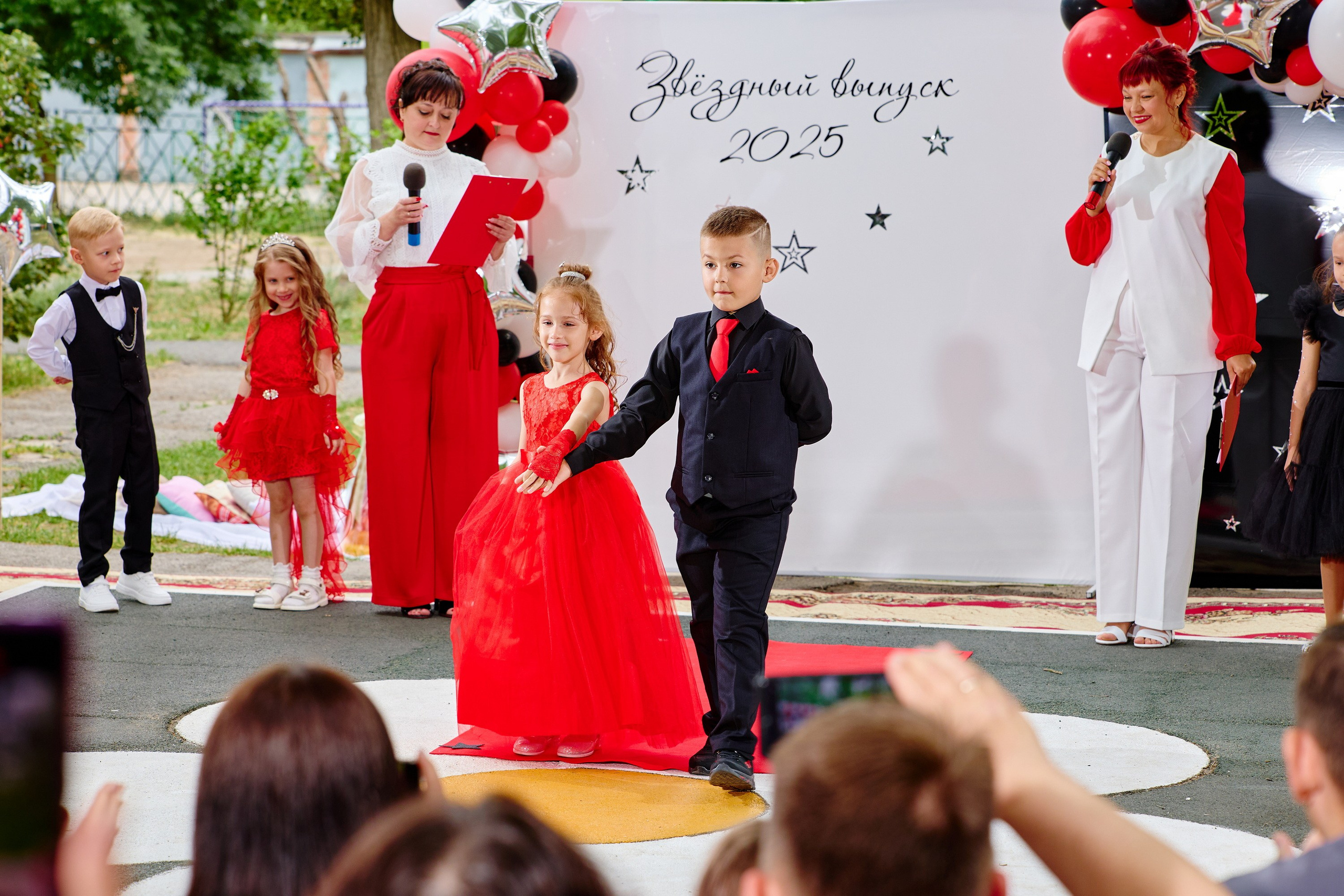 Выпускной 45 сад. Фотограф Выпускные альбомы Таганрог Сергей Коробченко