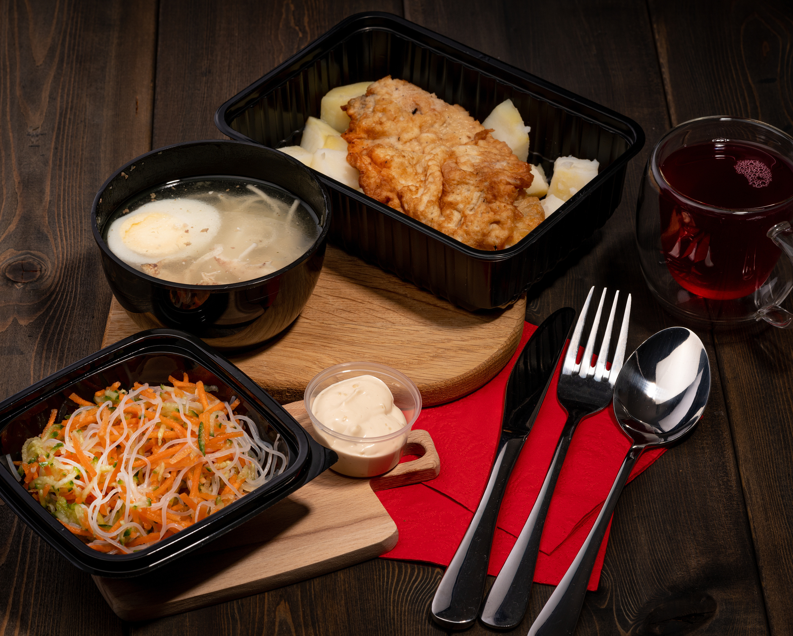 Фуд съемка. Еда в контейнерах. Еда на доставку.