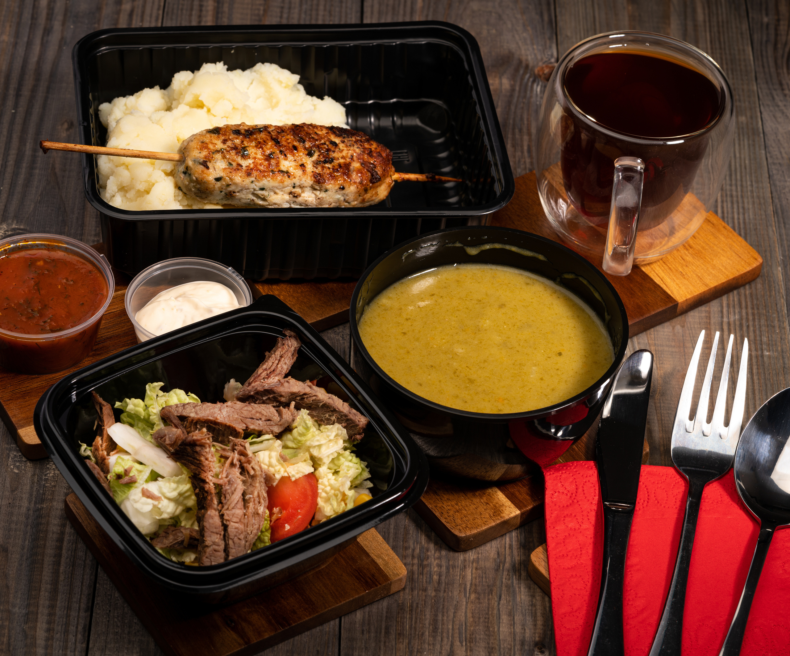 Фуд съемка. Еда в контейнерах. Еда на доставку.