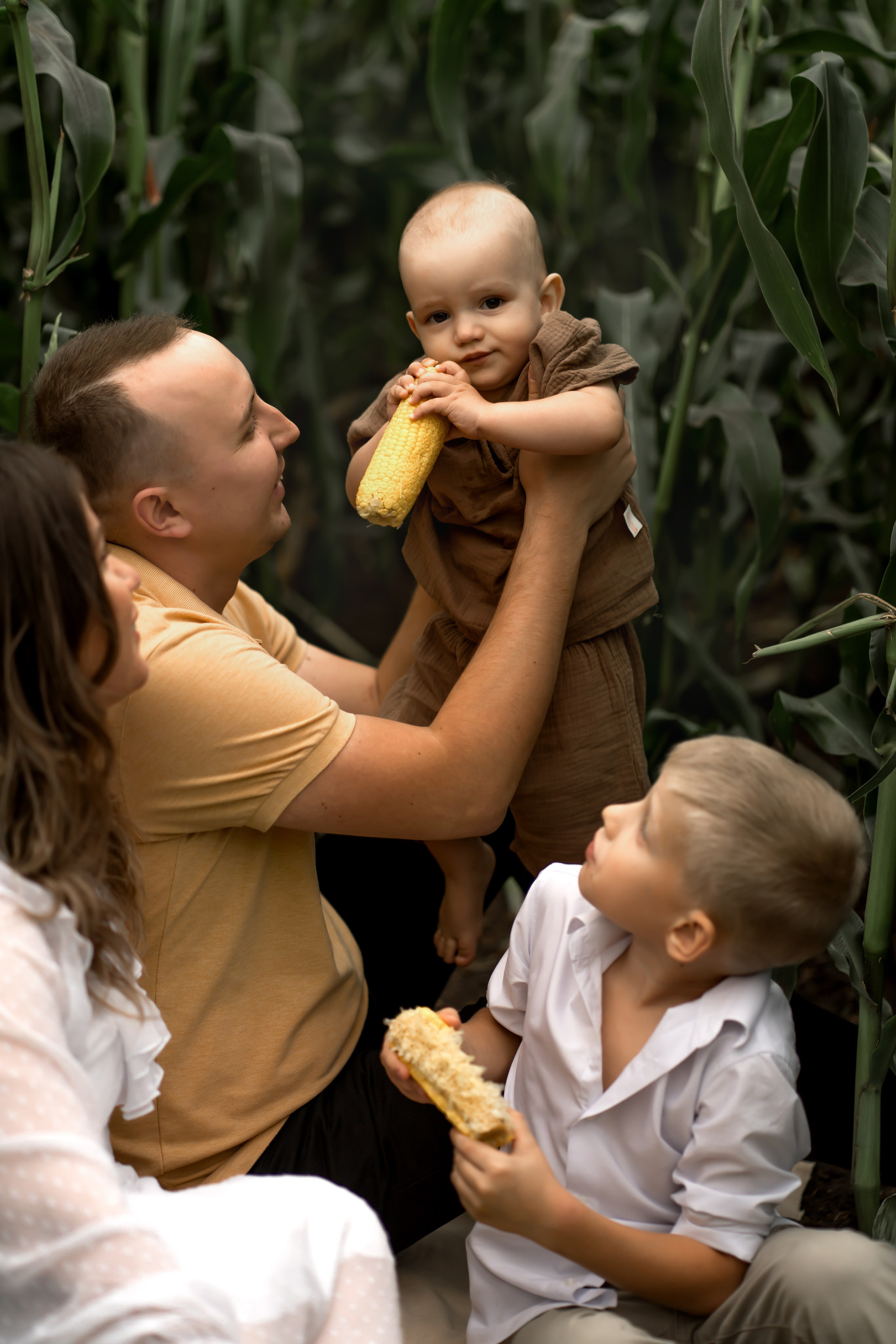 Прогулка в кукурузе. Фотограф в Красноярске. Юлия Чаушанская