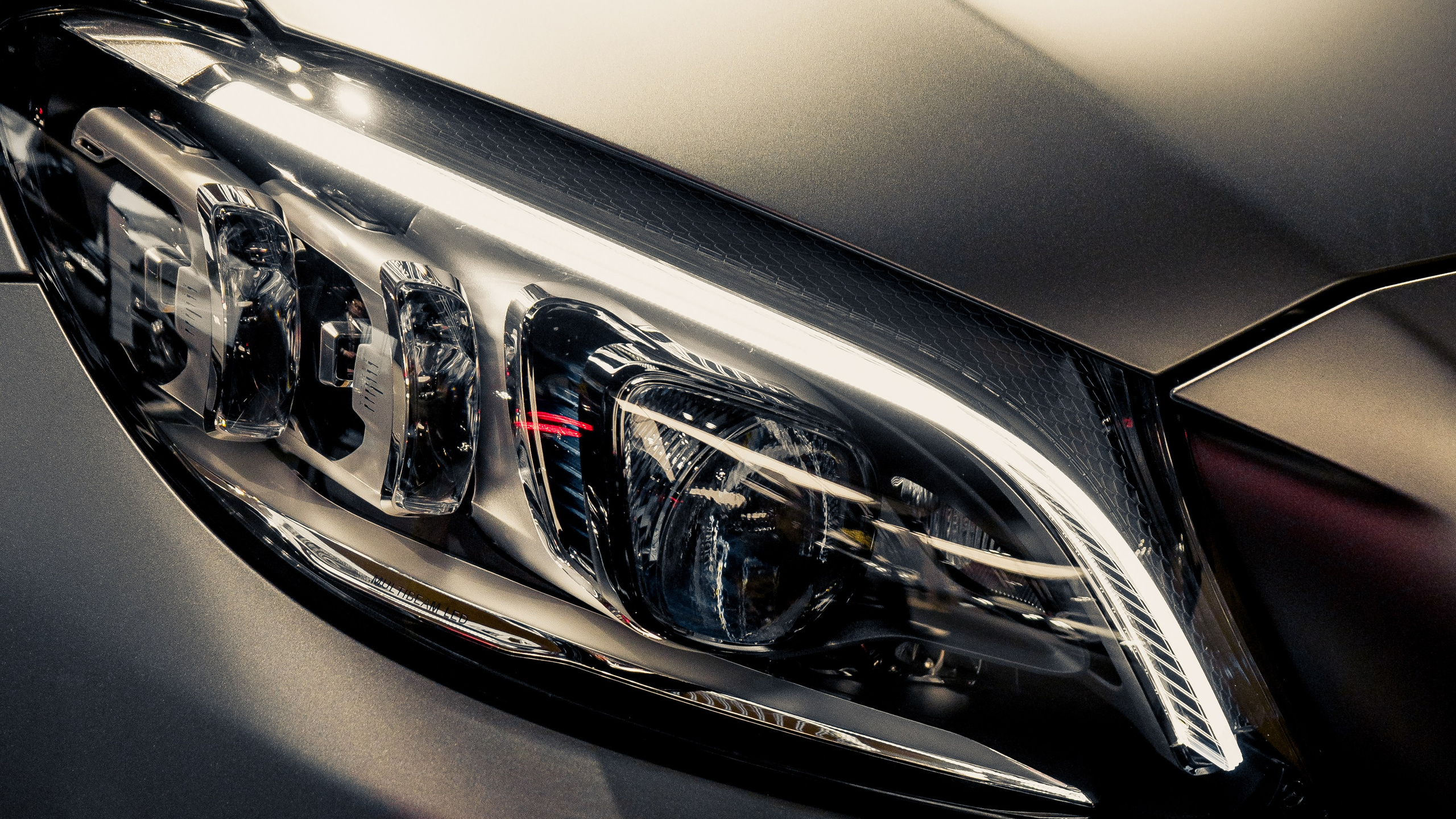 Фотосъёмка для Бизнеса на Пхукете – контент для продвижения, рекламы и маркетинга. Ян Долматов — фотограф, видеограф и продюсер на Пхукете, Таиланд