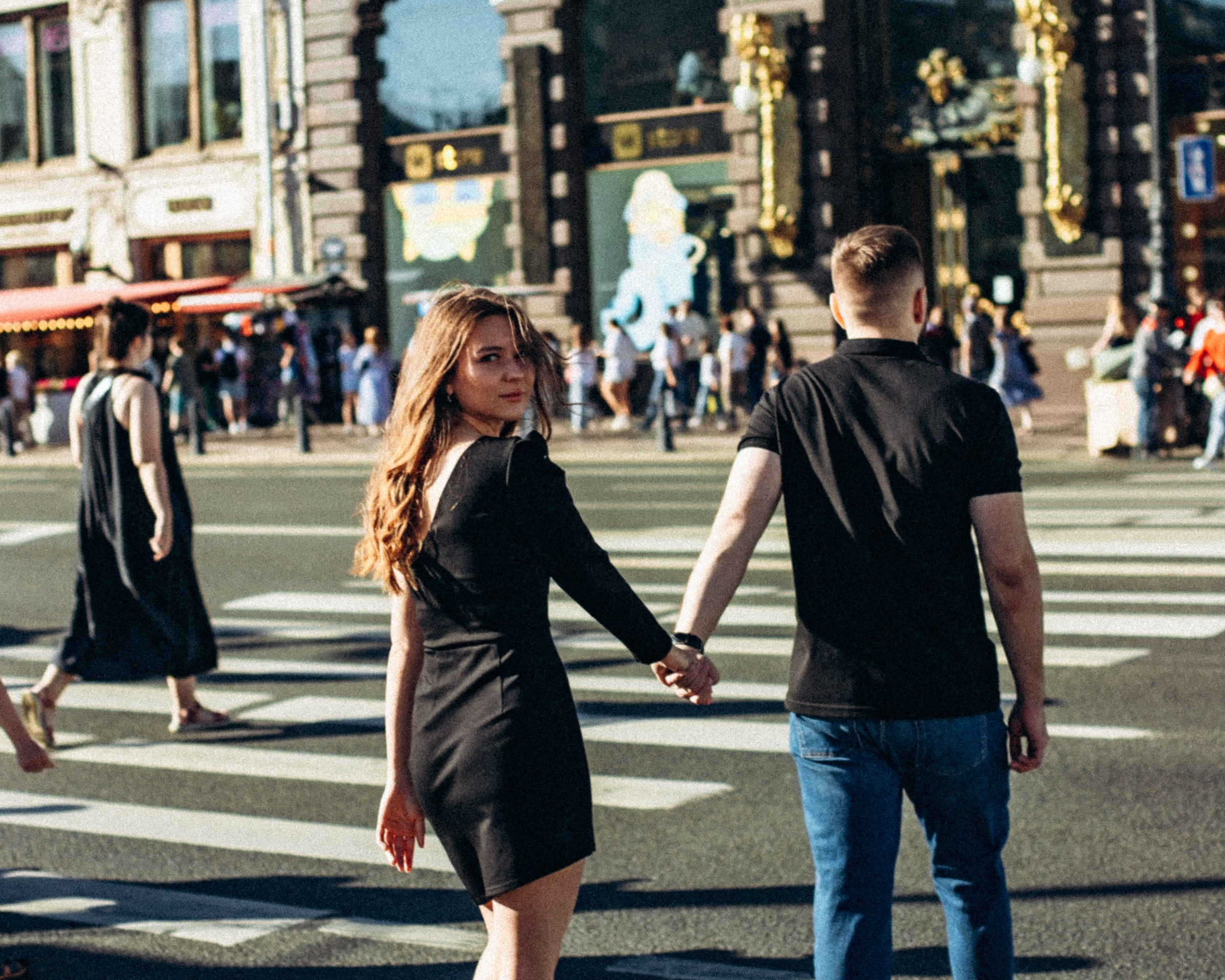 Дмитрий и Юлия в августе. Фотопрогулка в Петербурге. Индивидуальный и семейный фотограф в Санкт-Петербурге