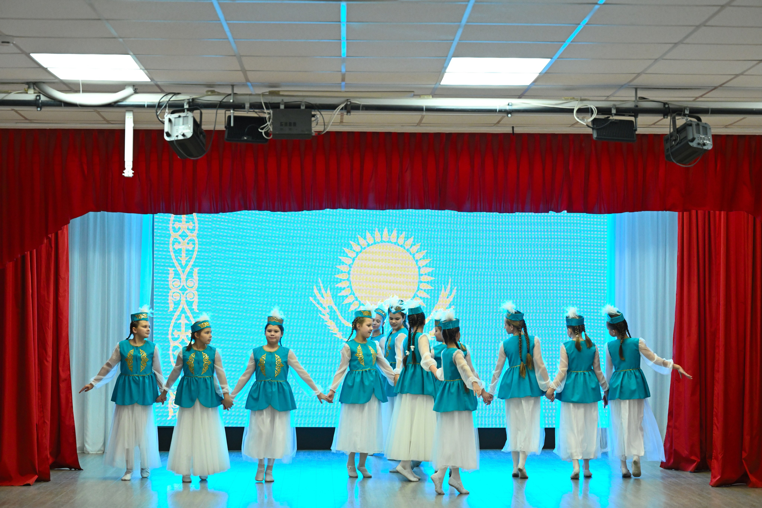 2025-11-21 День семьи 127. Снежинск фото Андрианов