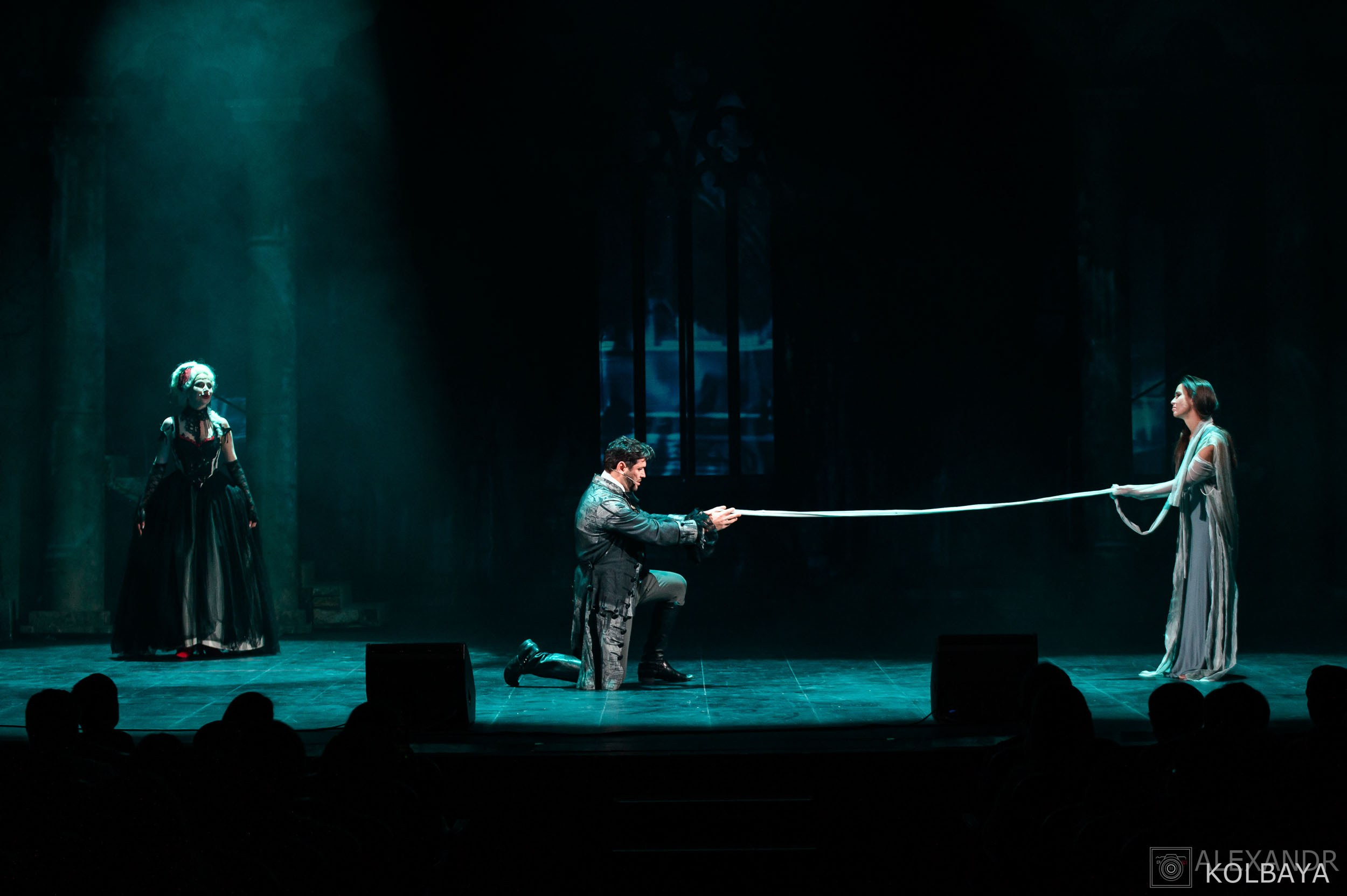 Опасные связи. Концертный и театральный репортажный фотограф в Москве Александр Колбая