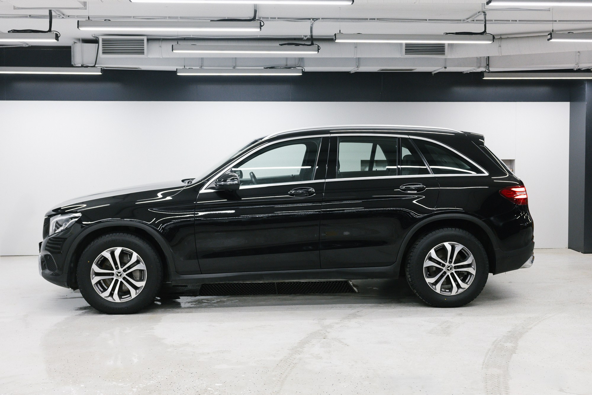 Mercedes-Benz GLC 250 2.0 4MATIC 9G-Tronic (211 л. с.). Автосалон «Х-Авто»