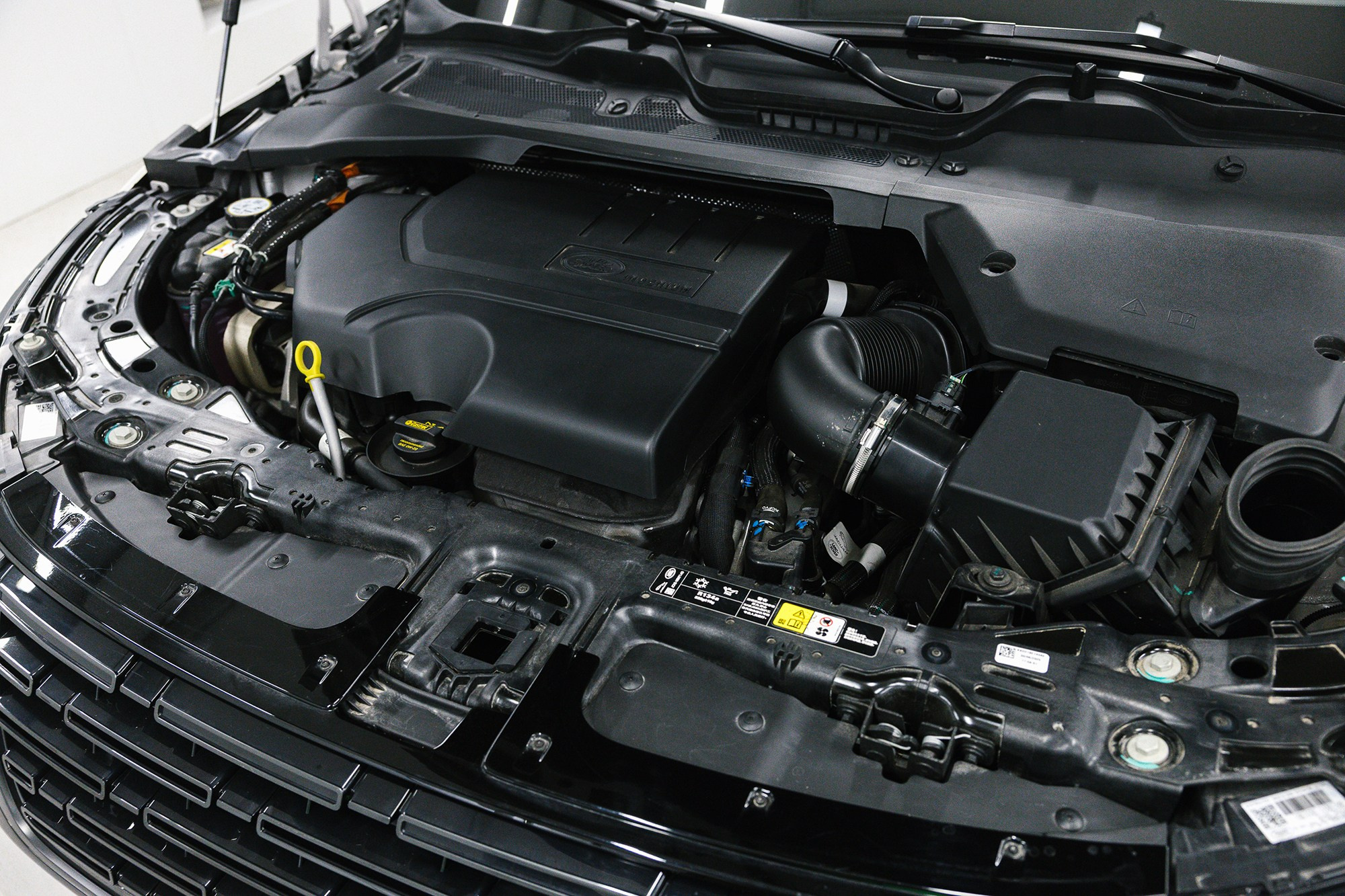 Land Rover Range Rover Evoque.2.0 Si4 4WD AT (249 л. с.). Автосалон «Х-Авто»