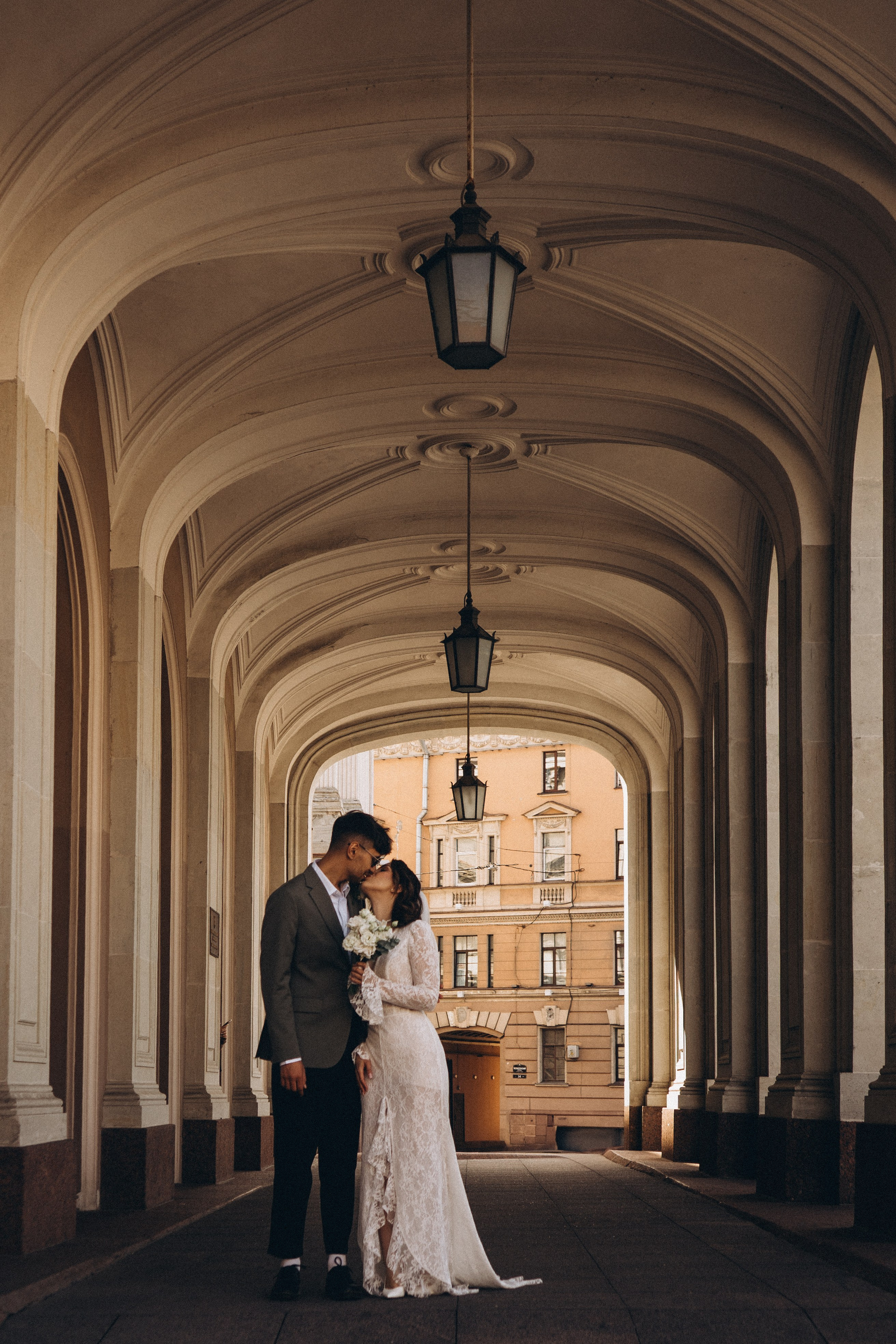 СВАДЕБНАЯ ПРОГУЛКА ВОЗЕ ИСАИКЕВСКОГО СОБОРА АСТОРИИ И ЗАКОНОДАЛЕТНОГО СОБРАНИЯ. Профессиональный фотограф, Санкт-Петербург — Виктория Богомолова