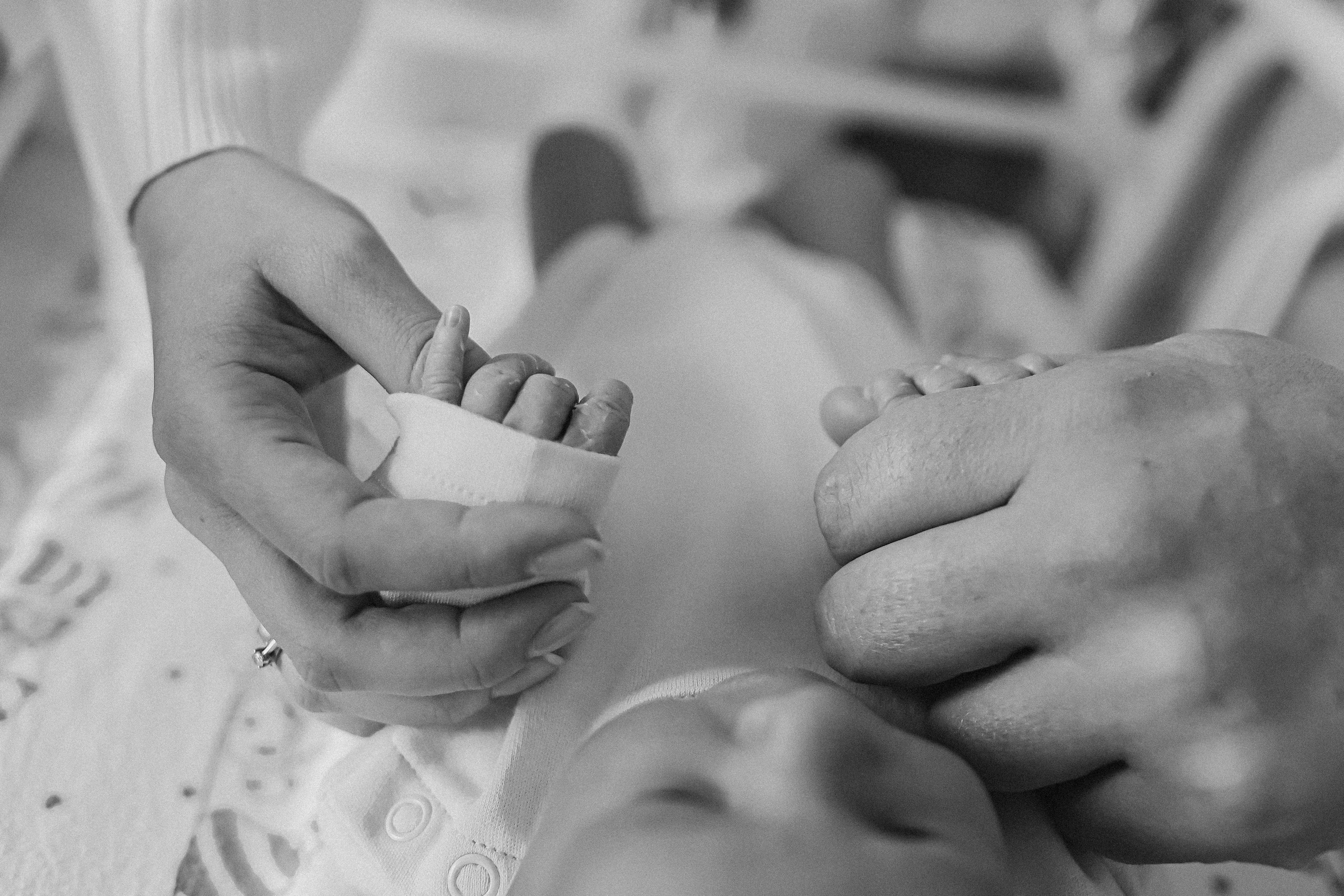 Выписка палата+внизу ПЦЭ. Семейный фотограф Тюмень, фотограф на роды Салмина Мария