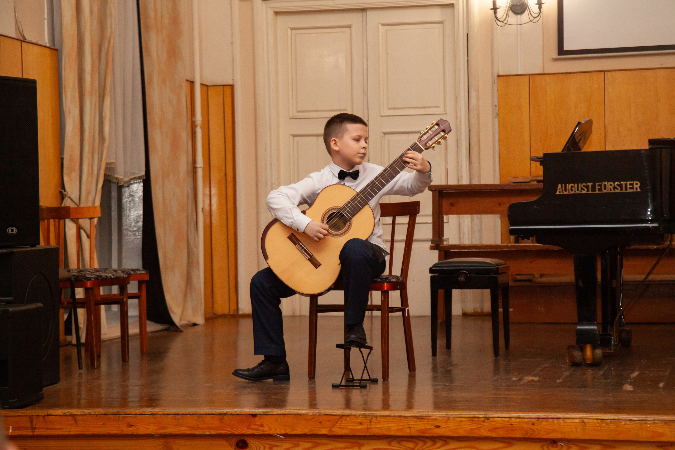 Творческая школа исполнителей на щипковых инструментах. 06.01.24. Профессиональное фото в Казани: от идеи до результата. Фотограф Яна Мур