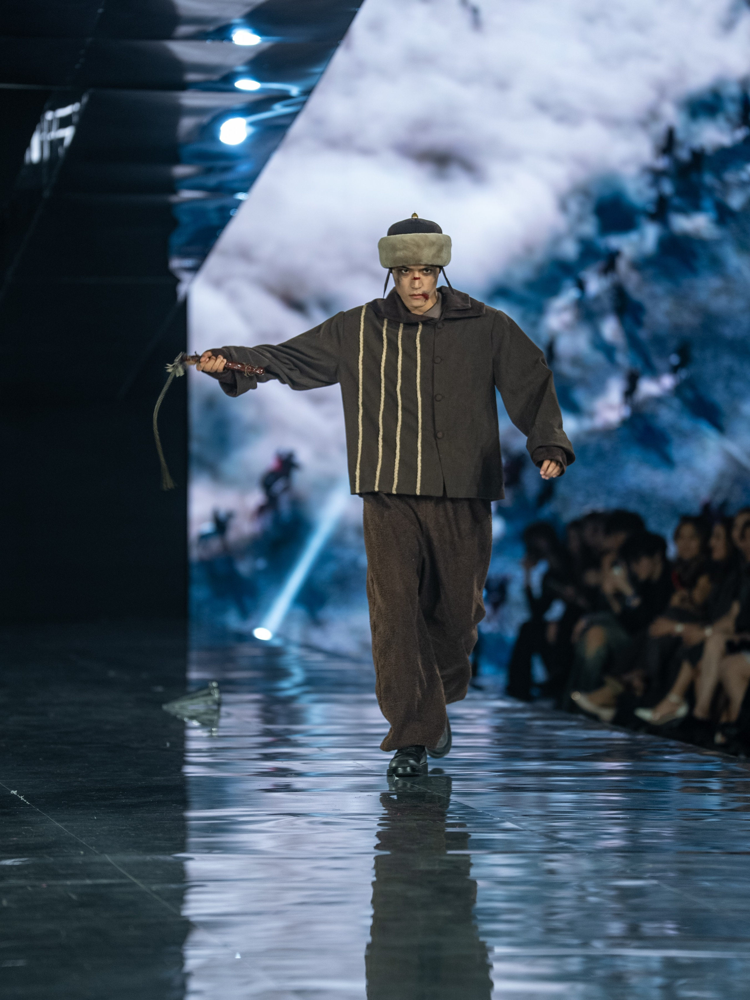 Visa Fashion Week Almaty Pre-Fall 2026 GAZHAIYIP. Сайт Алматинского НЮ АРТ, будуар и фэшн фотографа Дениса Карпенко