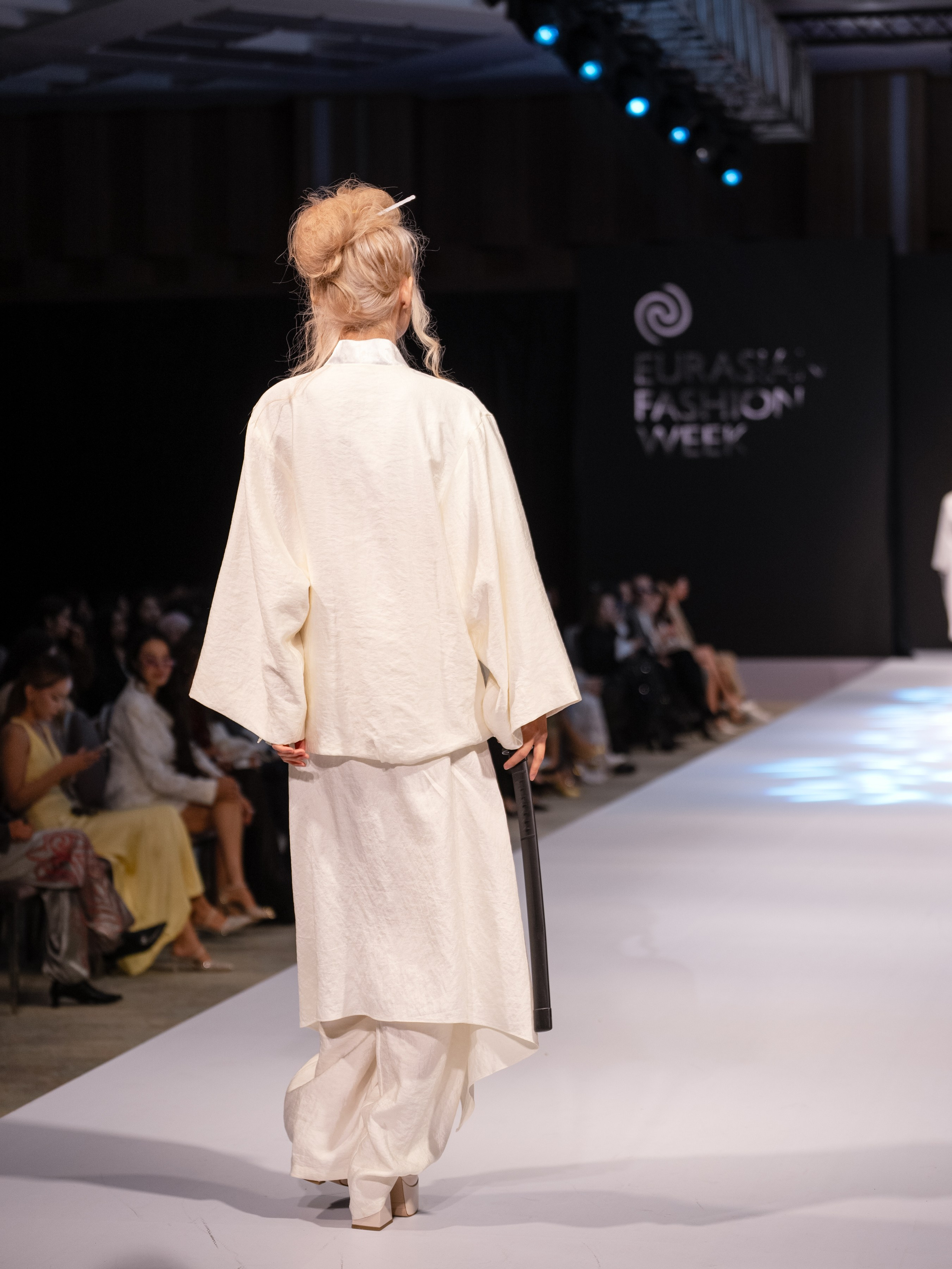 EURASIAN FASHION WEEK Eren. Сайт Алматинского НЮ АРТ, будуар и фэшн фотографа Дениса Карпенко