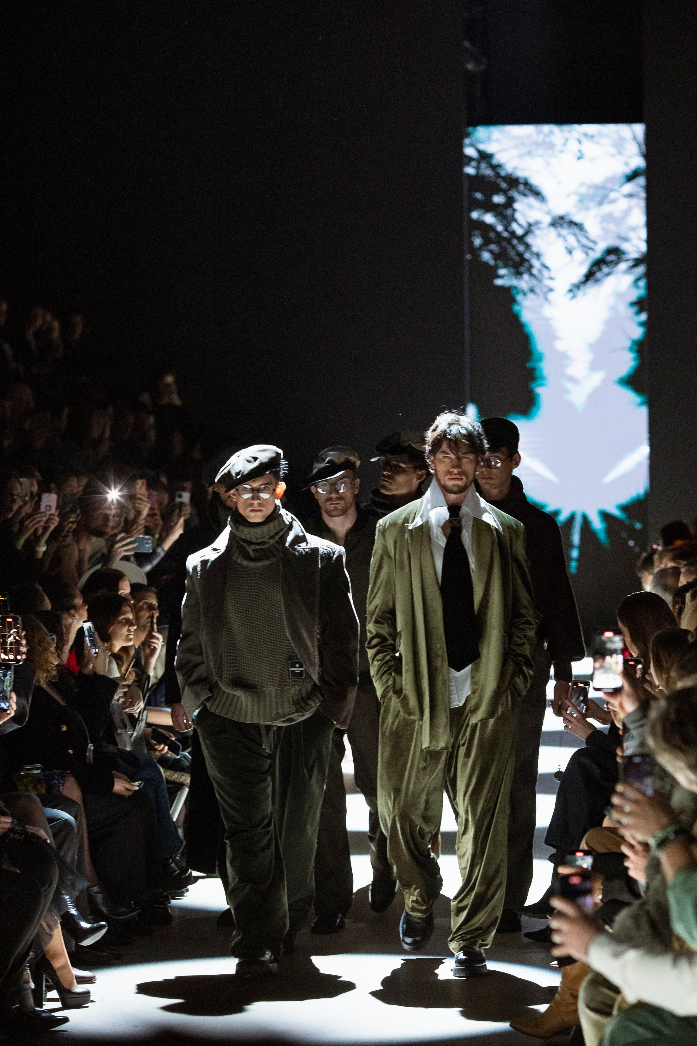 MOSCOW FASHION WEEK 2025 весна. Фотограф в Москве