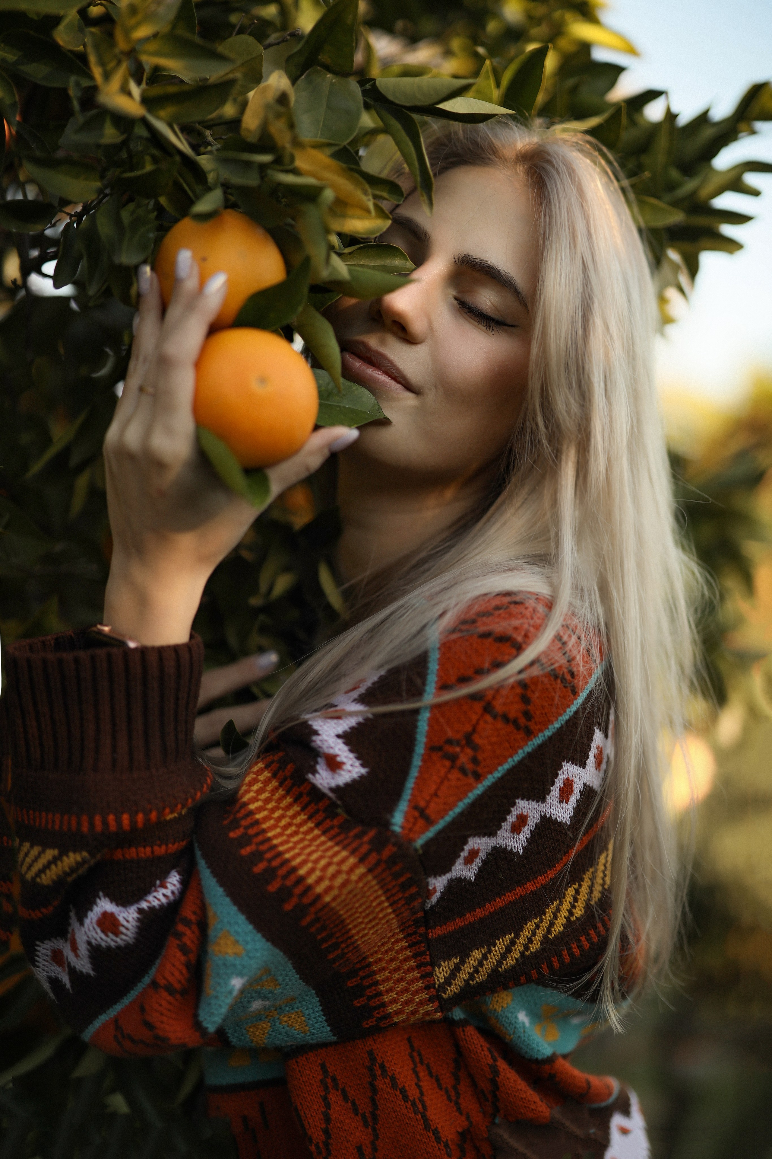 Фотосессия в мандариновом саду в Новом Афоне, Абхазия. Свадебный и семейный фотограф в Абхазии Жанна Соснина