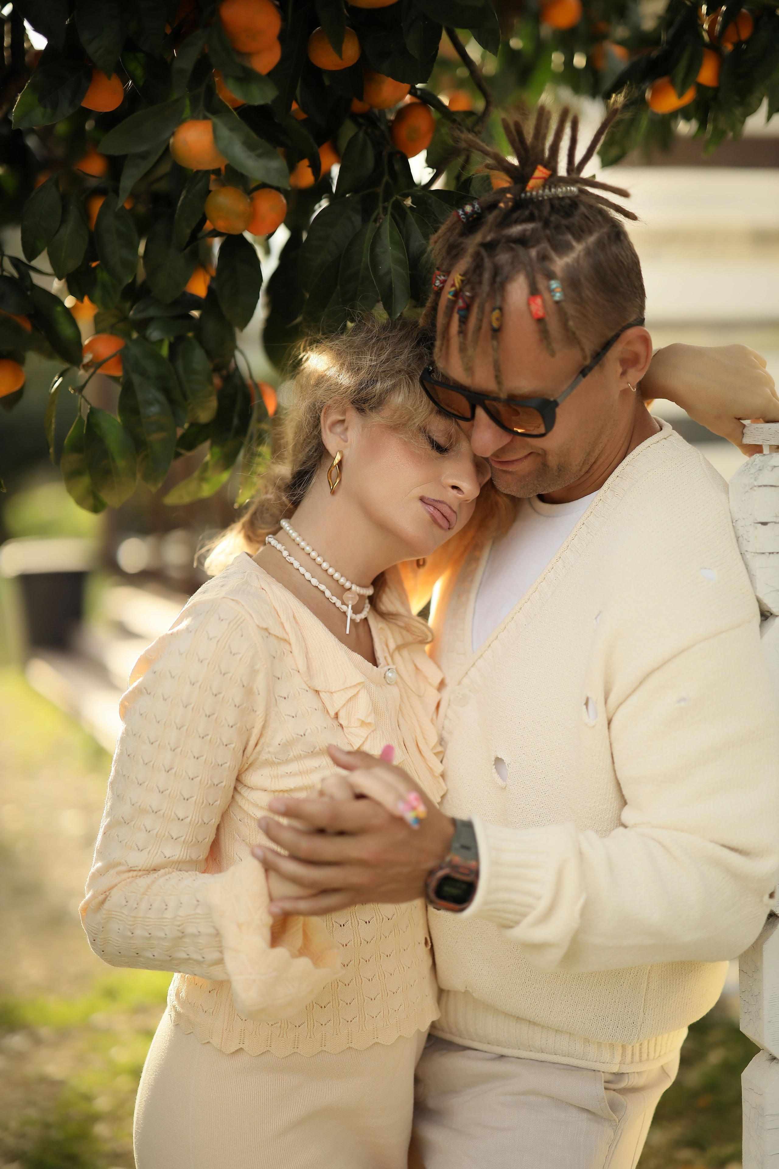 Семейная фотосессия в мандариновом саду Абхазии. Свадебный и семейный фотограф в Абхазии Жанна Соснина