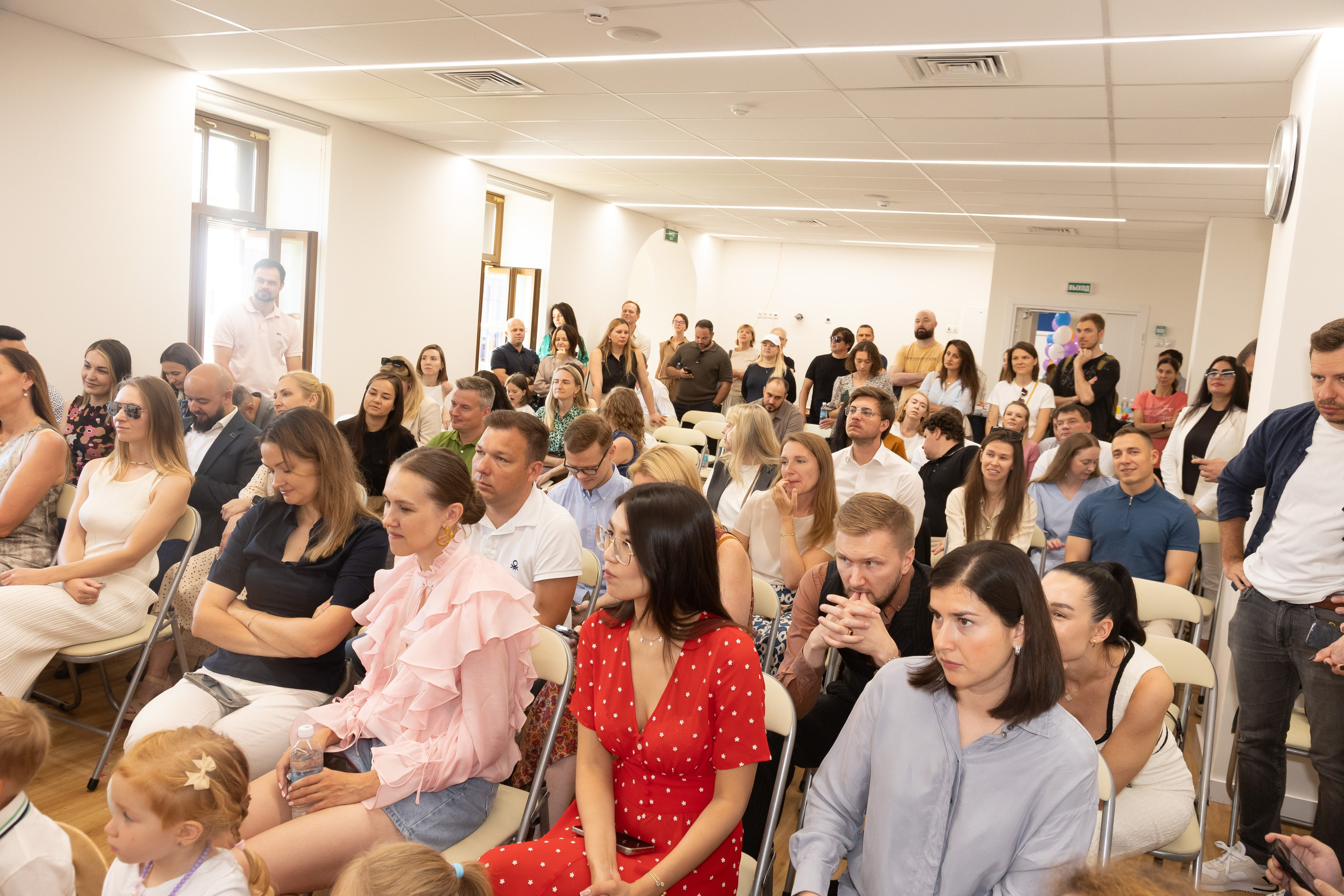 2 -го Сентября RYBAKOV PLYSCHOOL. Портретный Студийный и уличный фотограф Москва. Индивидуальные, Семейные, Беременность, Будуар, Каталог, контент съемки для блога и бизнеса