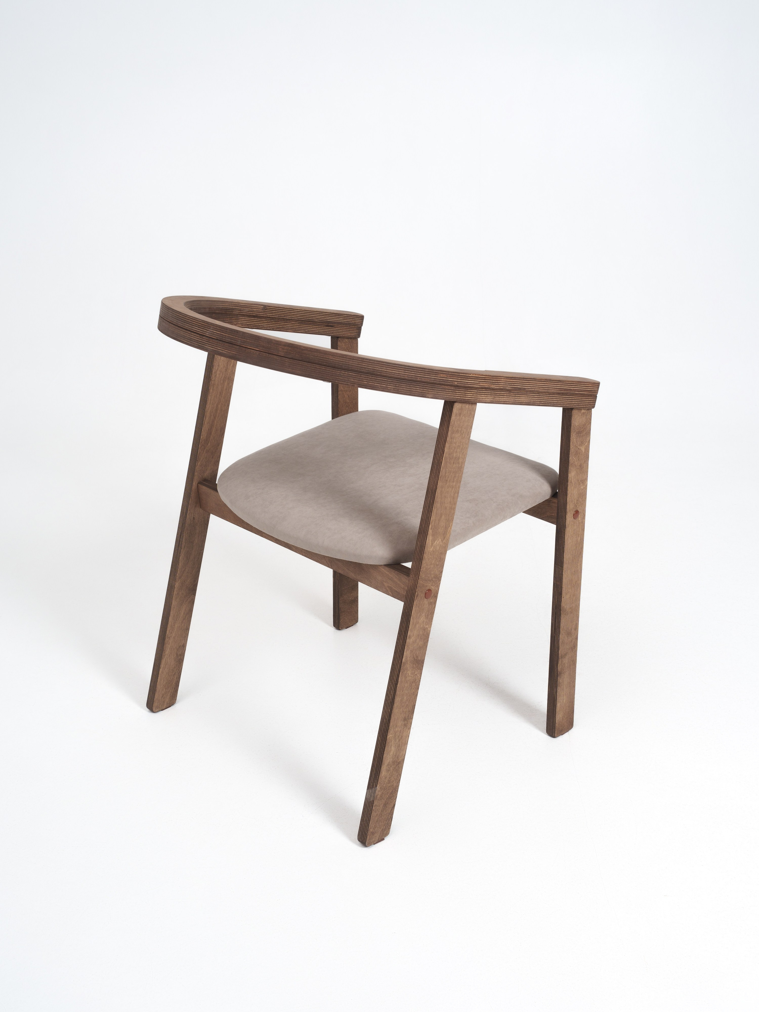 Столы и стулья для маркетплейсов. Иван Упоров — фотограф, рилсмейкер чебоксары