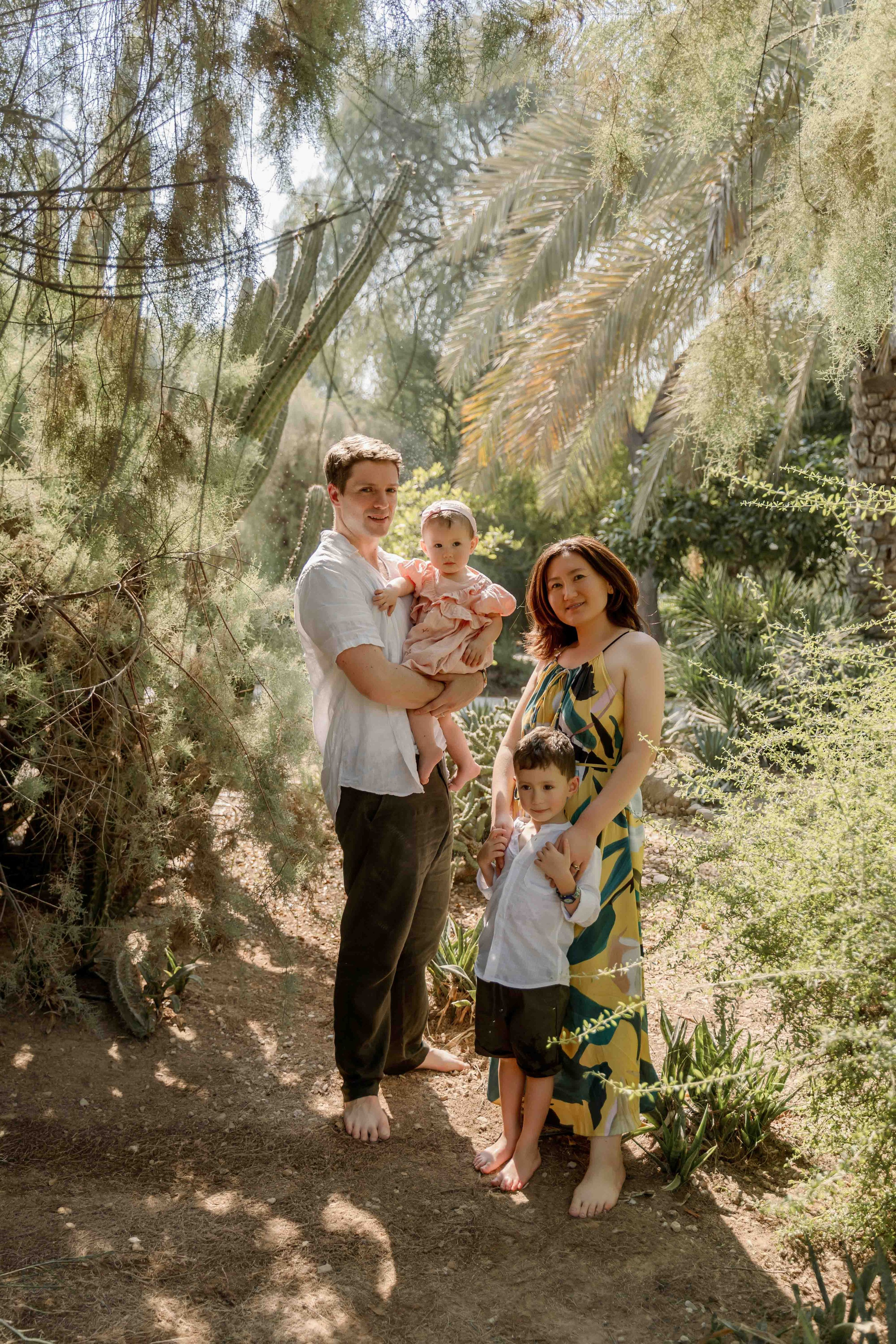 Семейная фотосессия в парке в коричневых тонах. Фотограф и видеограф в Москве и Абу Даби Мария Кулагина