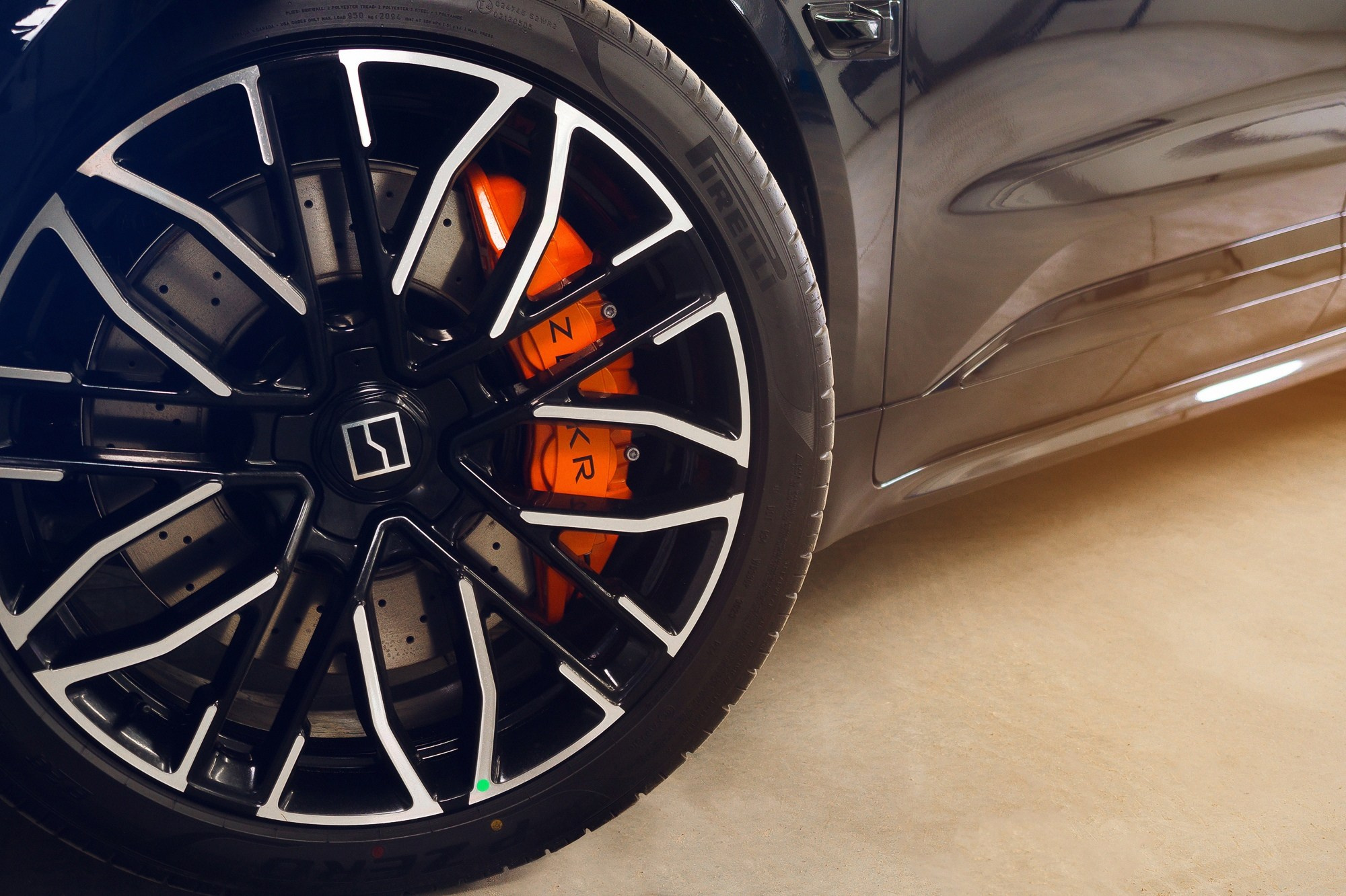 Zeekr 001. Love Story