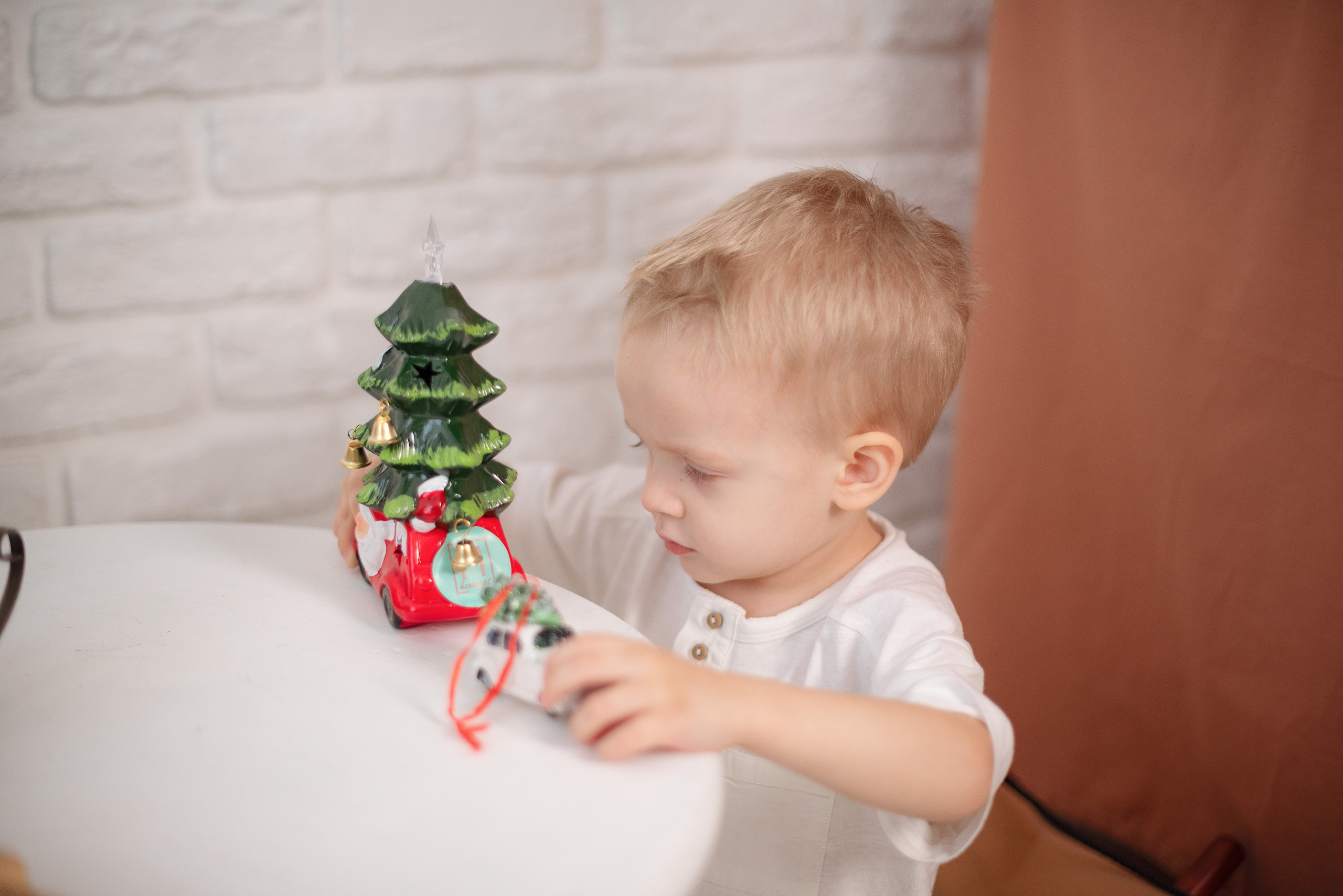 Семейная фотосессия в фотостудии Lime. Детский и семейный фотограф в Сургуте и Нефтеюганске Анна Старцева