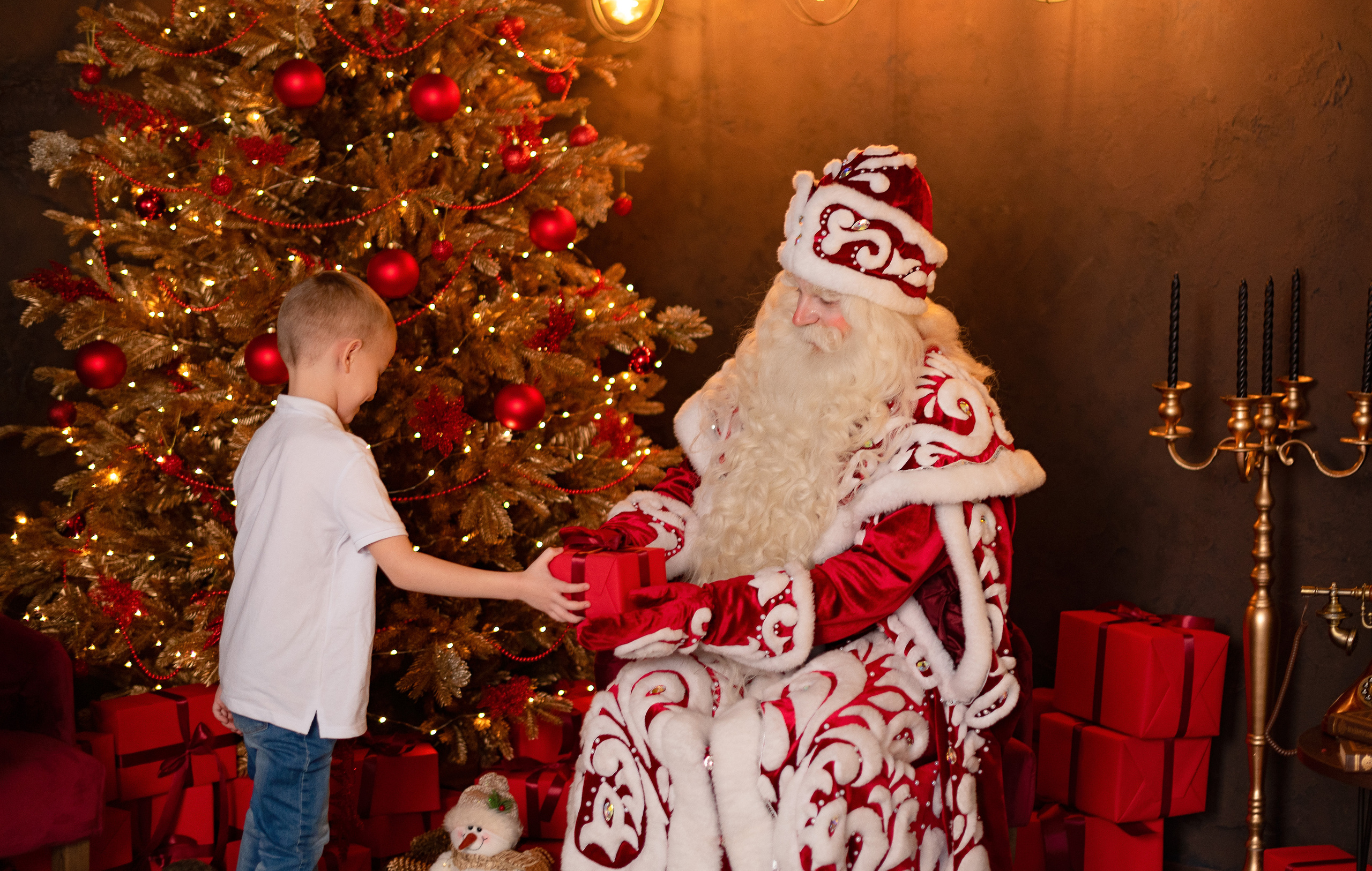 Фото день с Дедушой Морозом. Детский и семейный фотограф в Сургуте и Нефтеюганске Анна Старцева