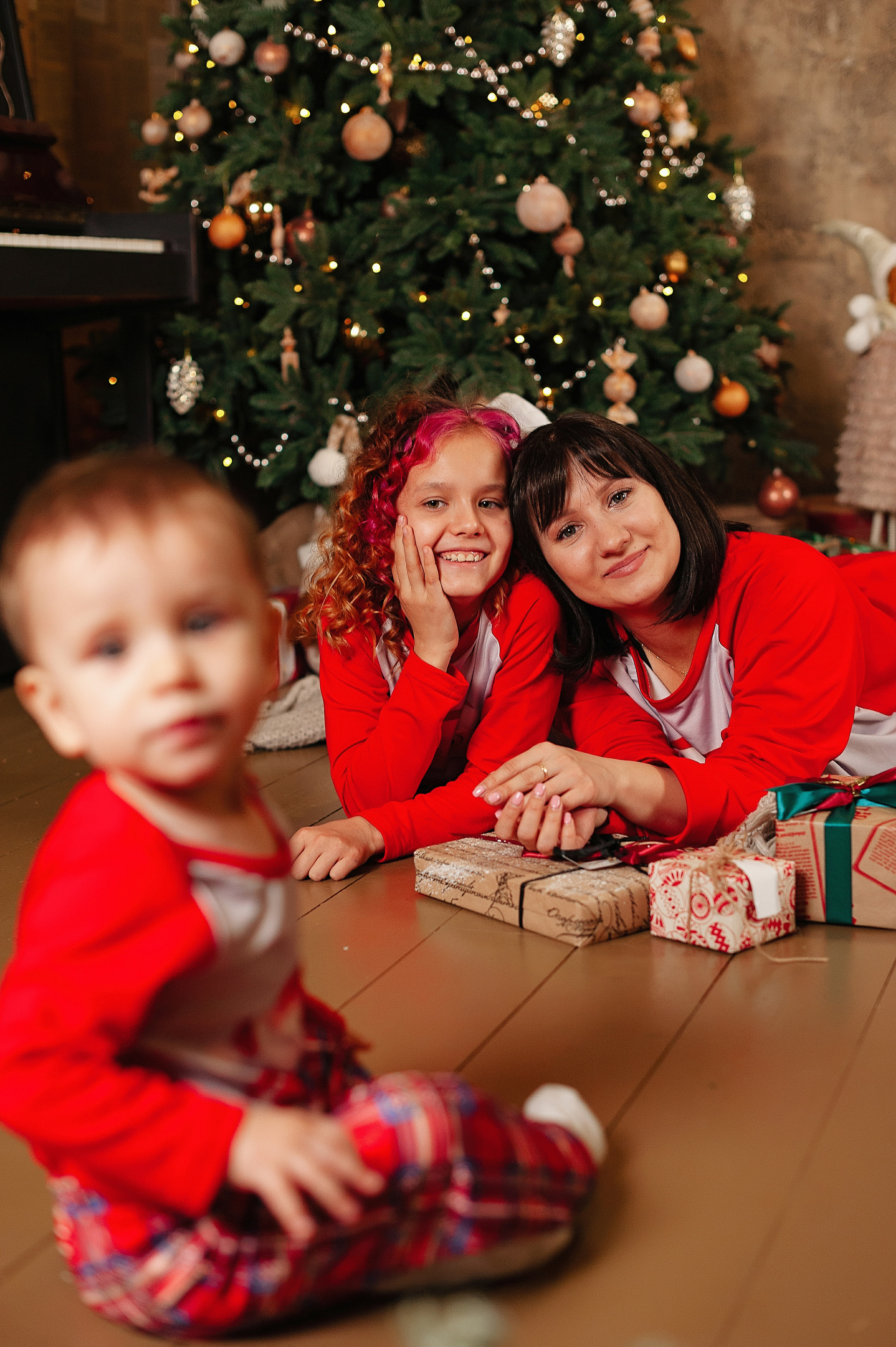 Семейная фотосессия в студии FormatLoft. Детский и семейный фотограф в Сургуте и Нефтеюганске Анна Старцева