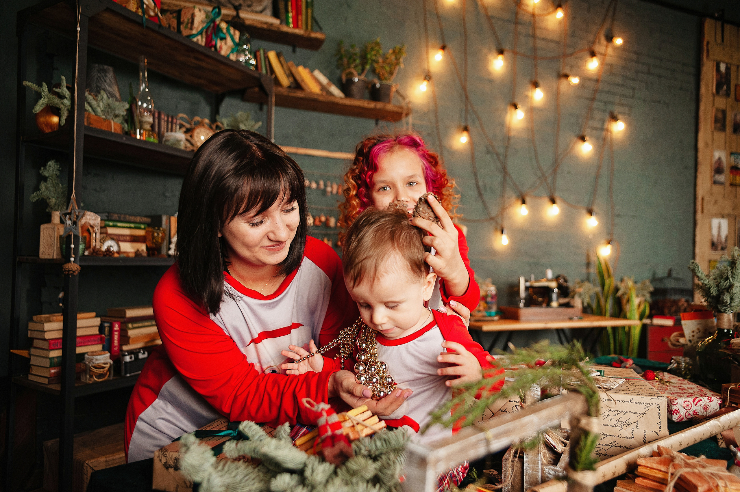 Семейная фотосессия в студии FormatLoft. Детский и семейный фотограф в Сургуте и Нефтеюганске Анна Старцева